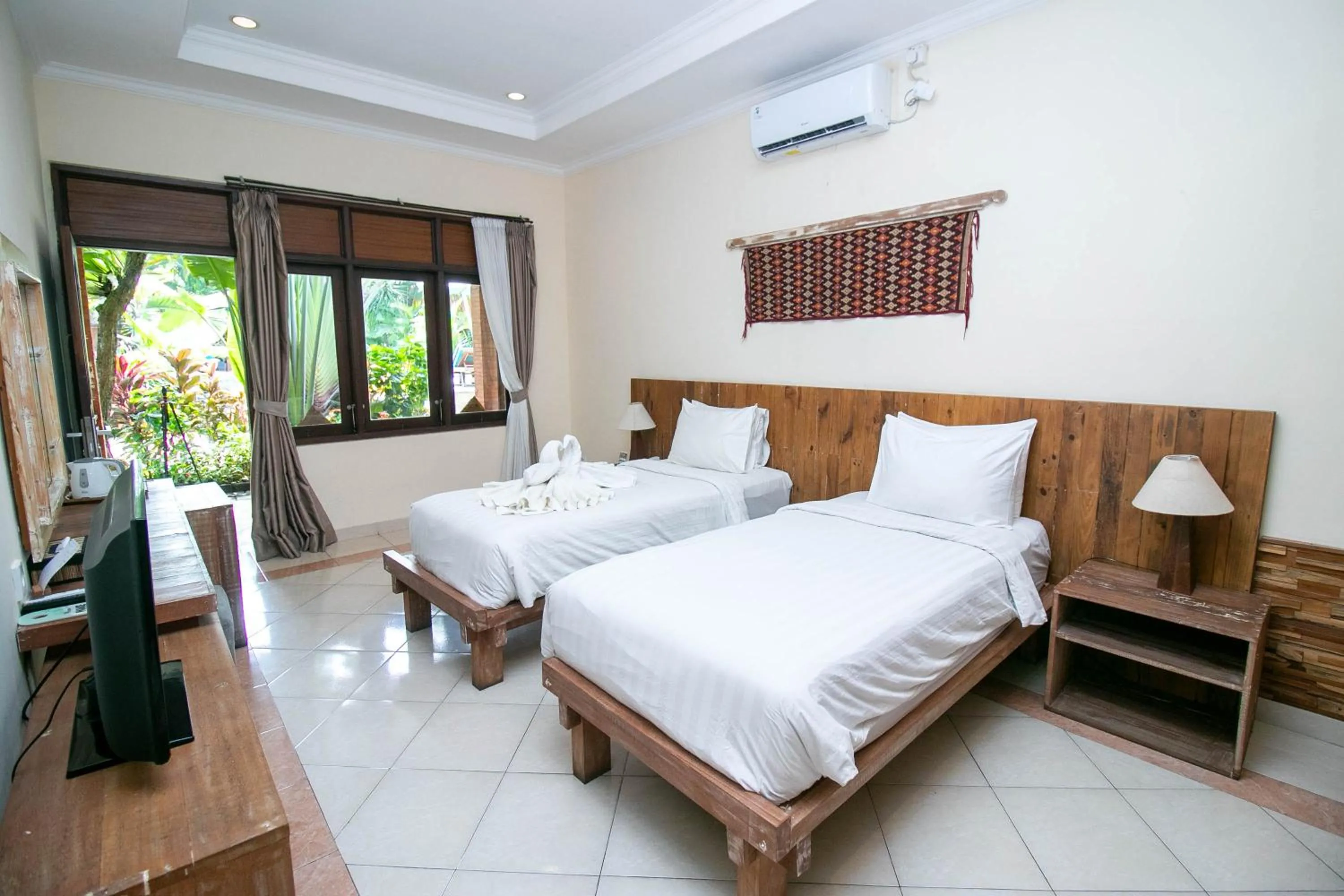 Bedroom, Bed in Mina Pelasa Hotel