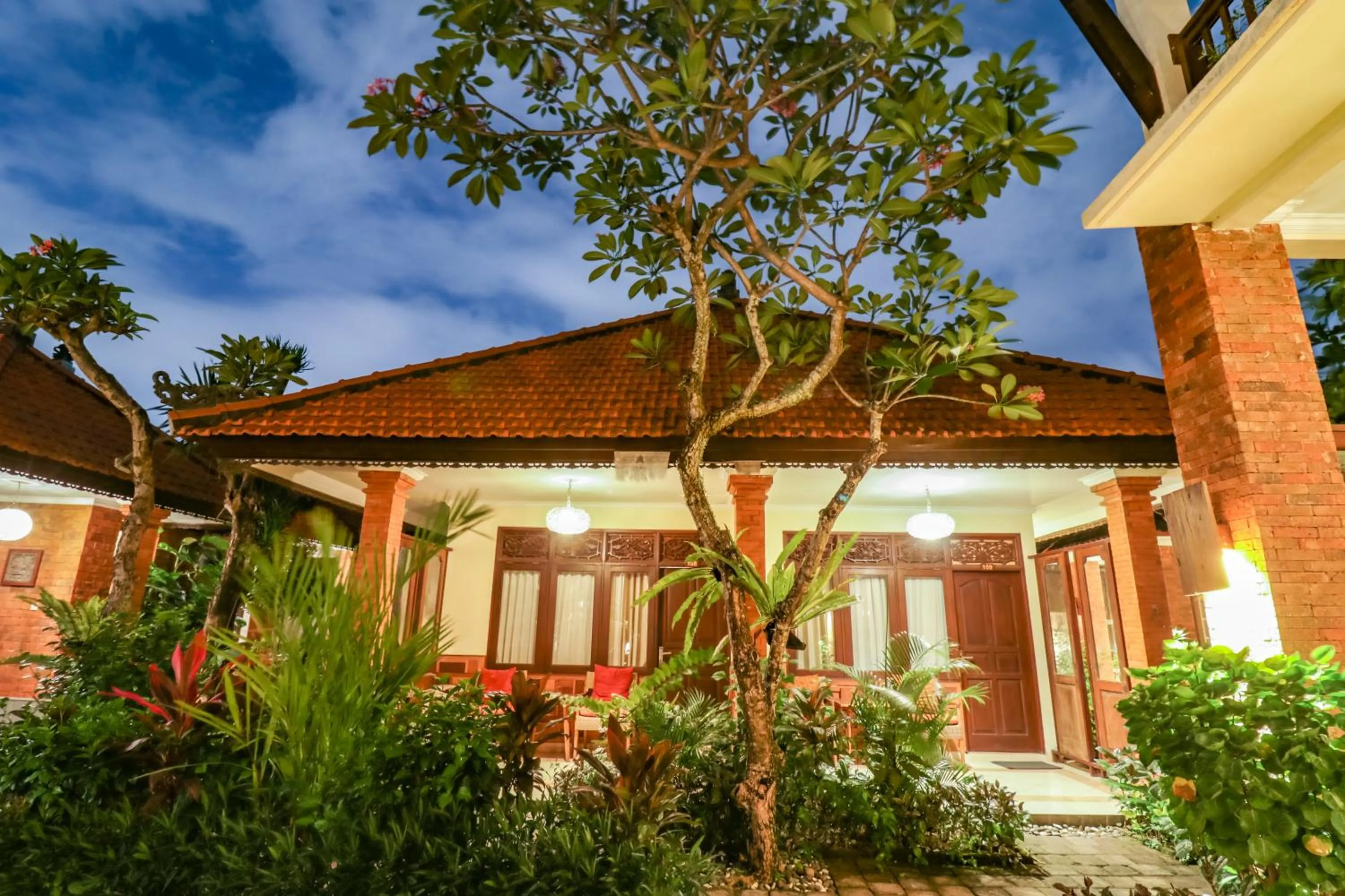 Property building in Mina Pelasa Hotel