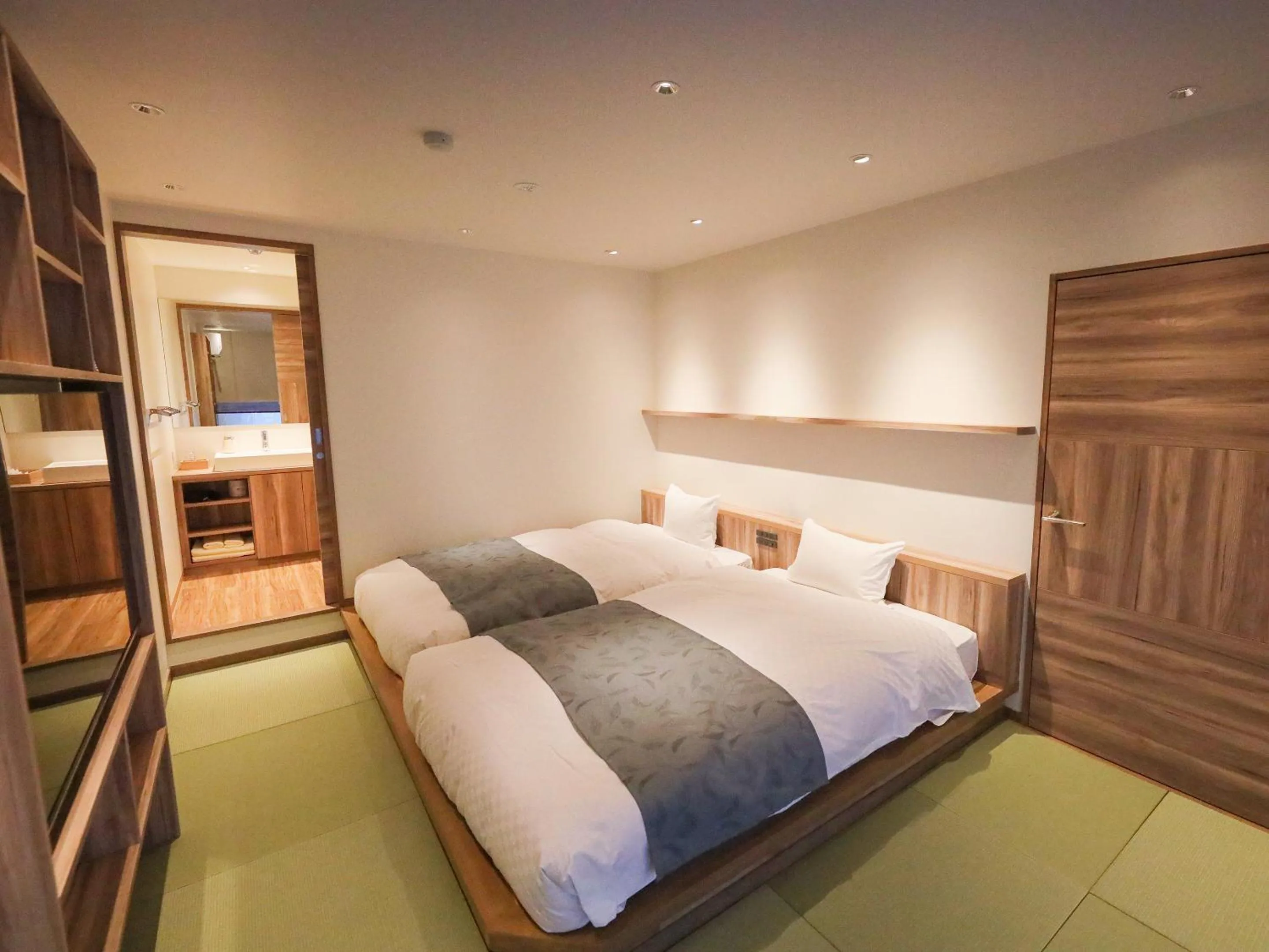 Photo of the whole room, Bed in Hakuba Ryujin Onsen RYOKAN SUI