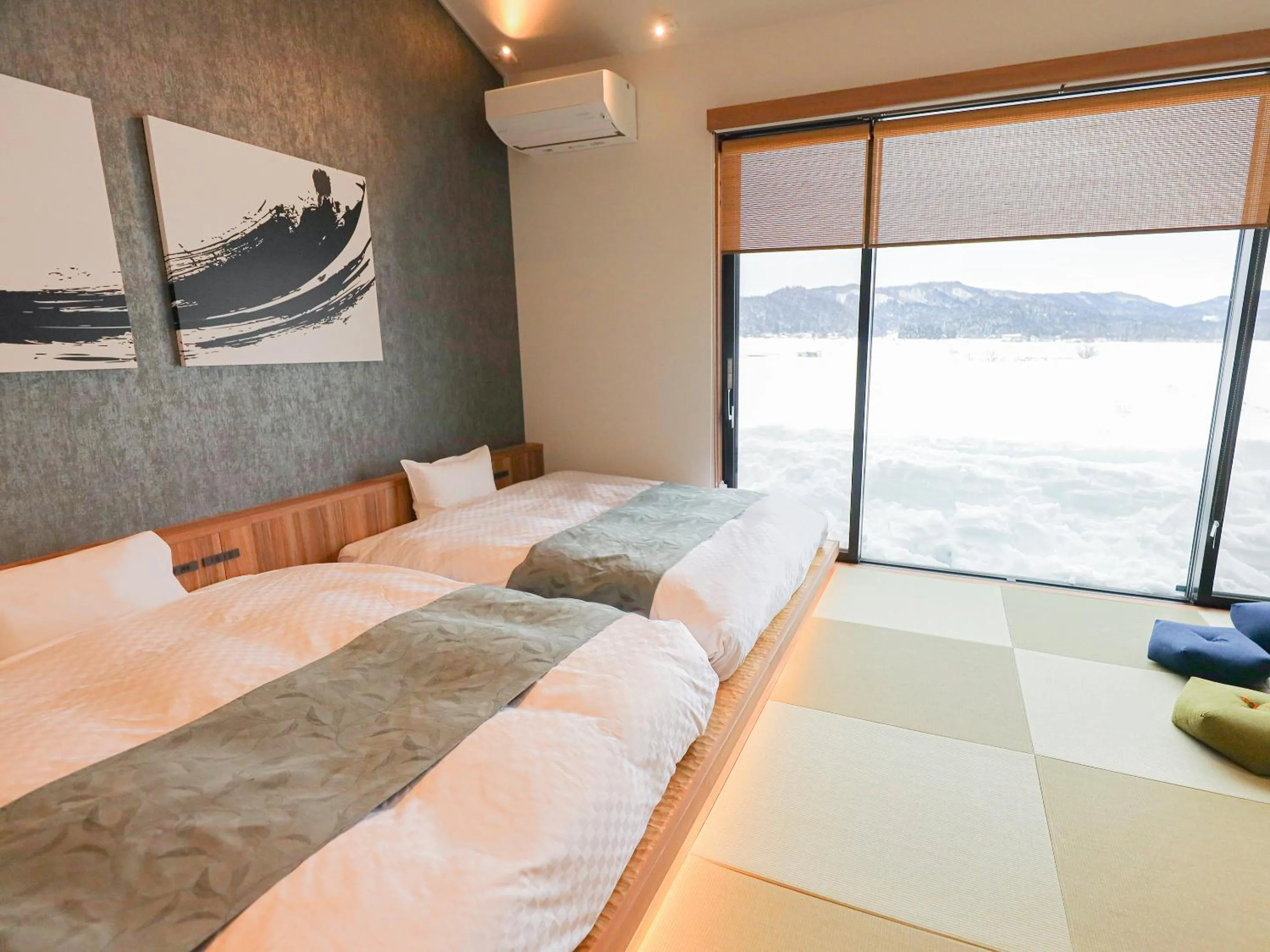 Bed in Hakuba Ryujin Onsen RYOKAN SUI