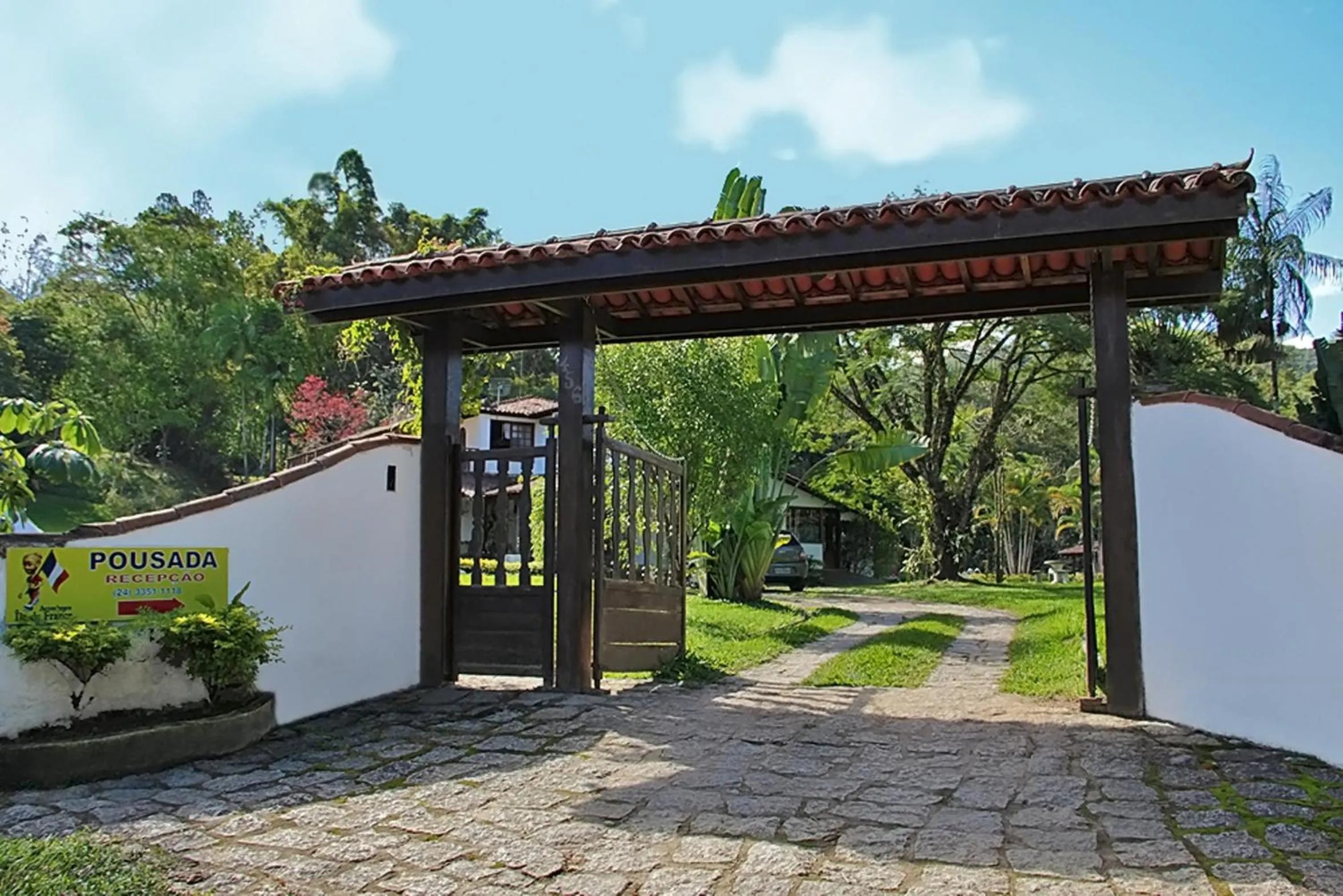 Facade/entrance in Aconchegos Ile de France