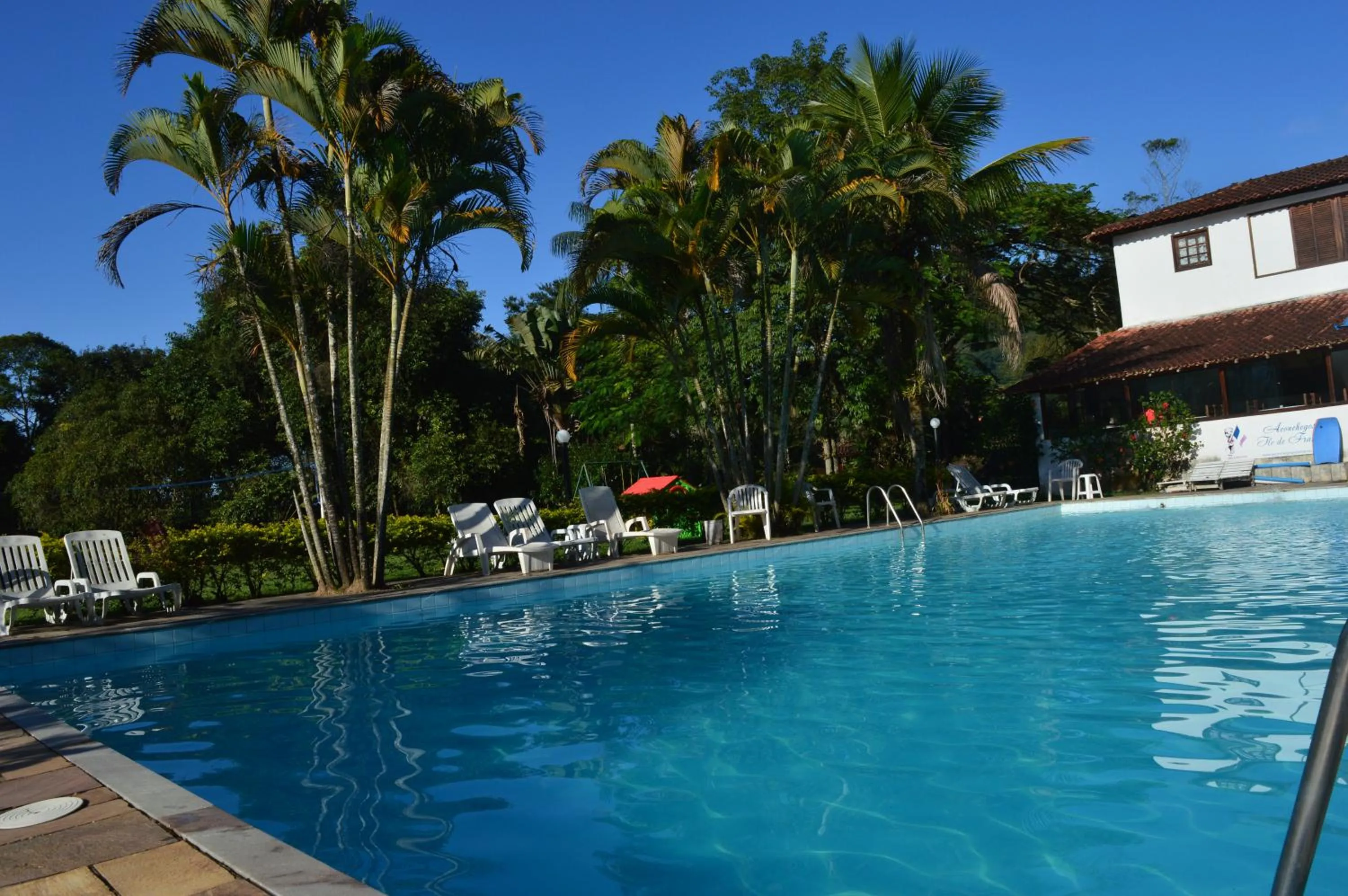 BBQ facilities in Aconchegos Ile de France
