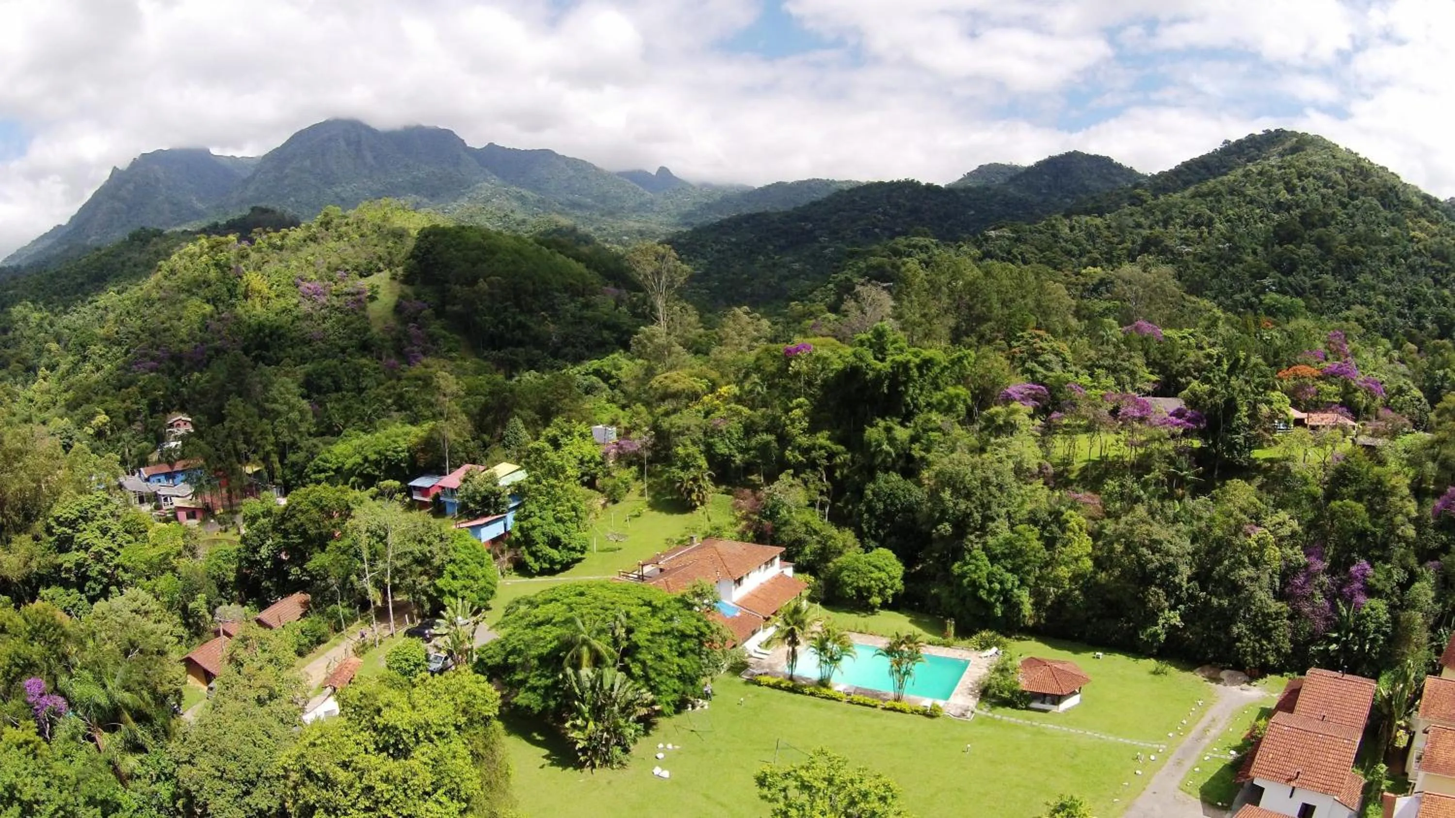 Bird's eye view in Aconchegos Ile de France