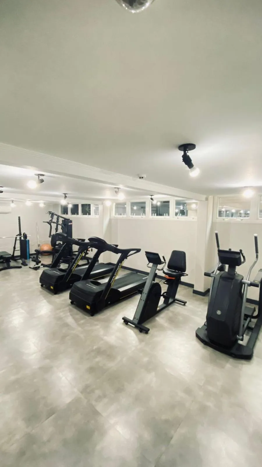 Fitness centre/facilities in Oitis Hotel