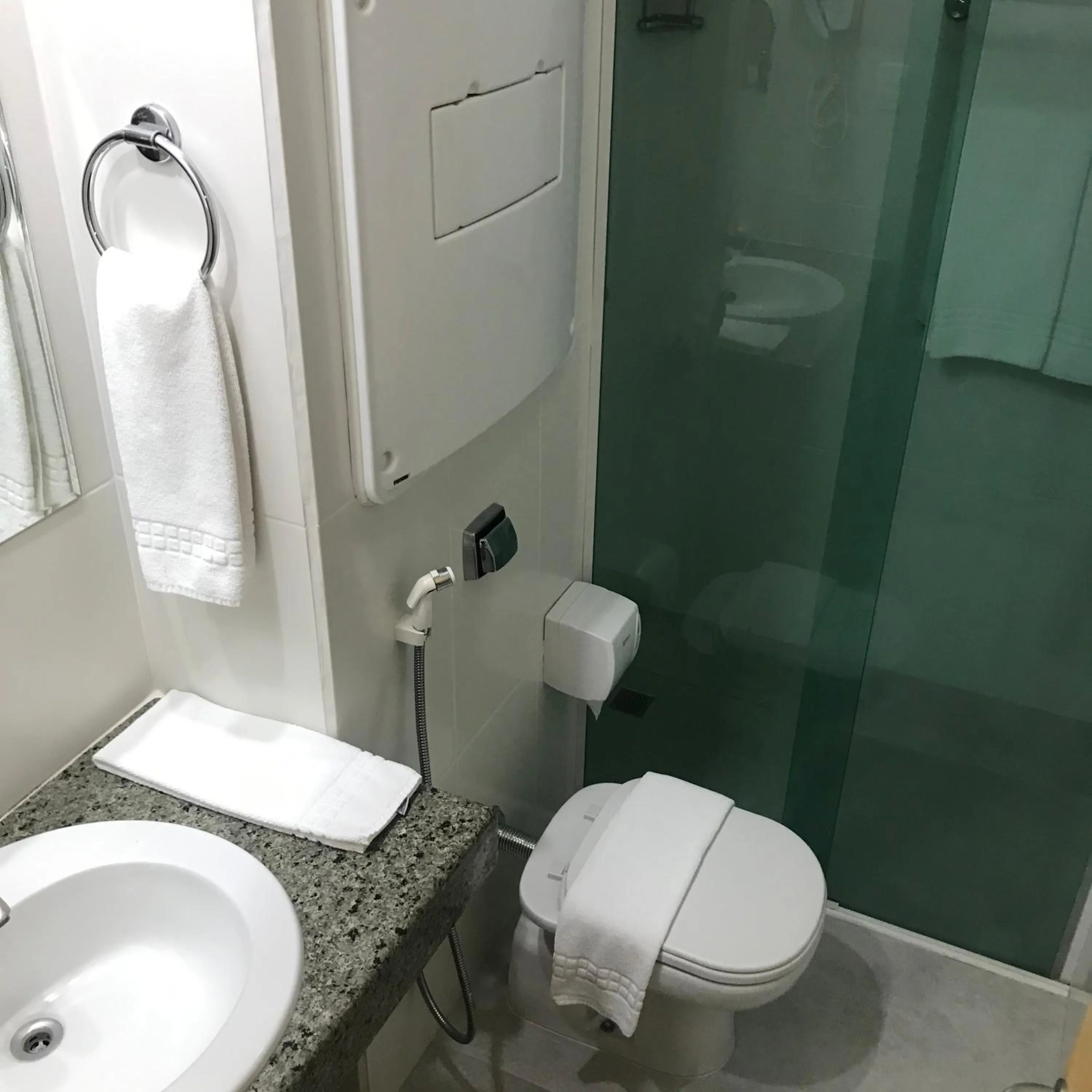 Bathroom in Oitis Hotel