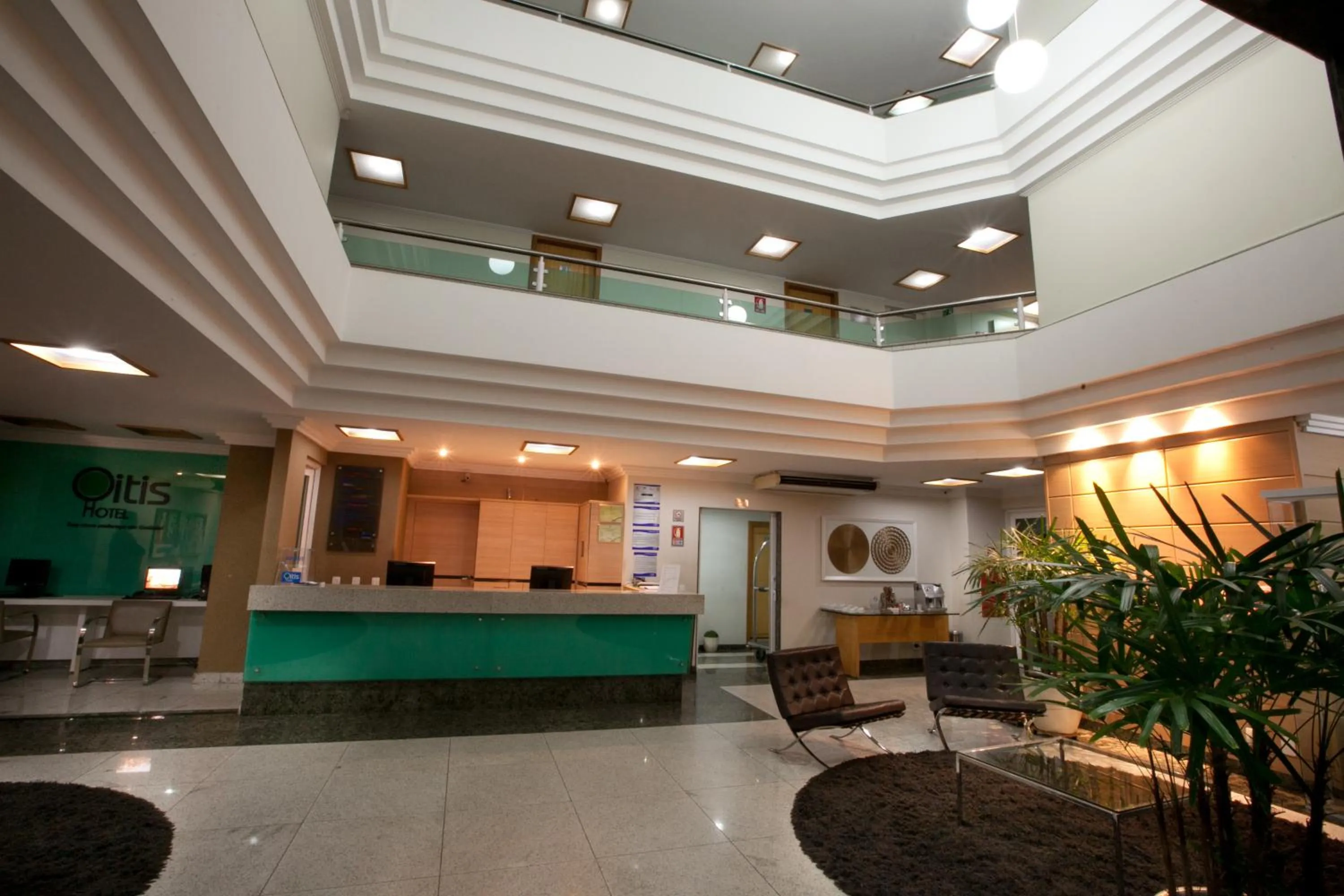 Lobby or reception in Oitis Hotel