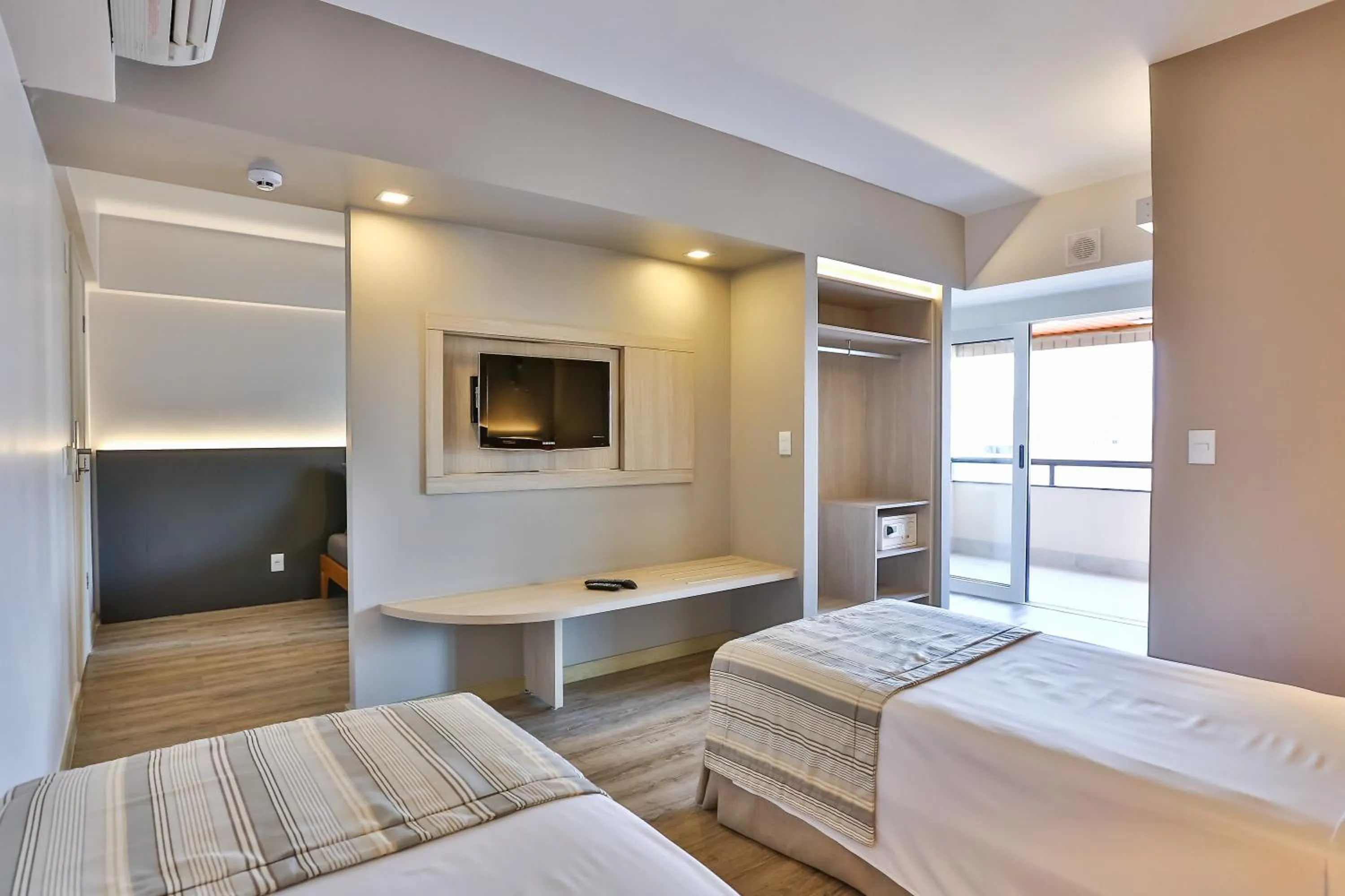 Bedroom, Bed in San Marino Hotel