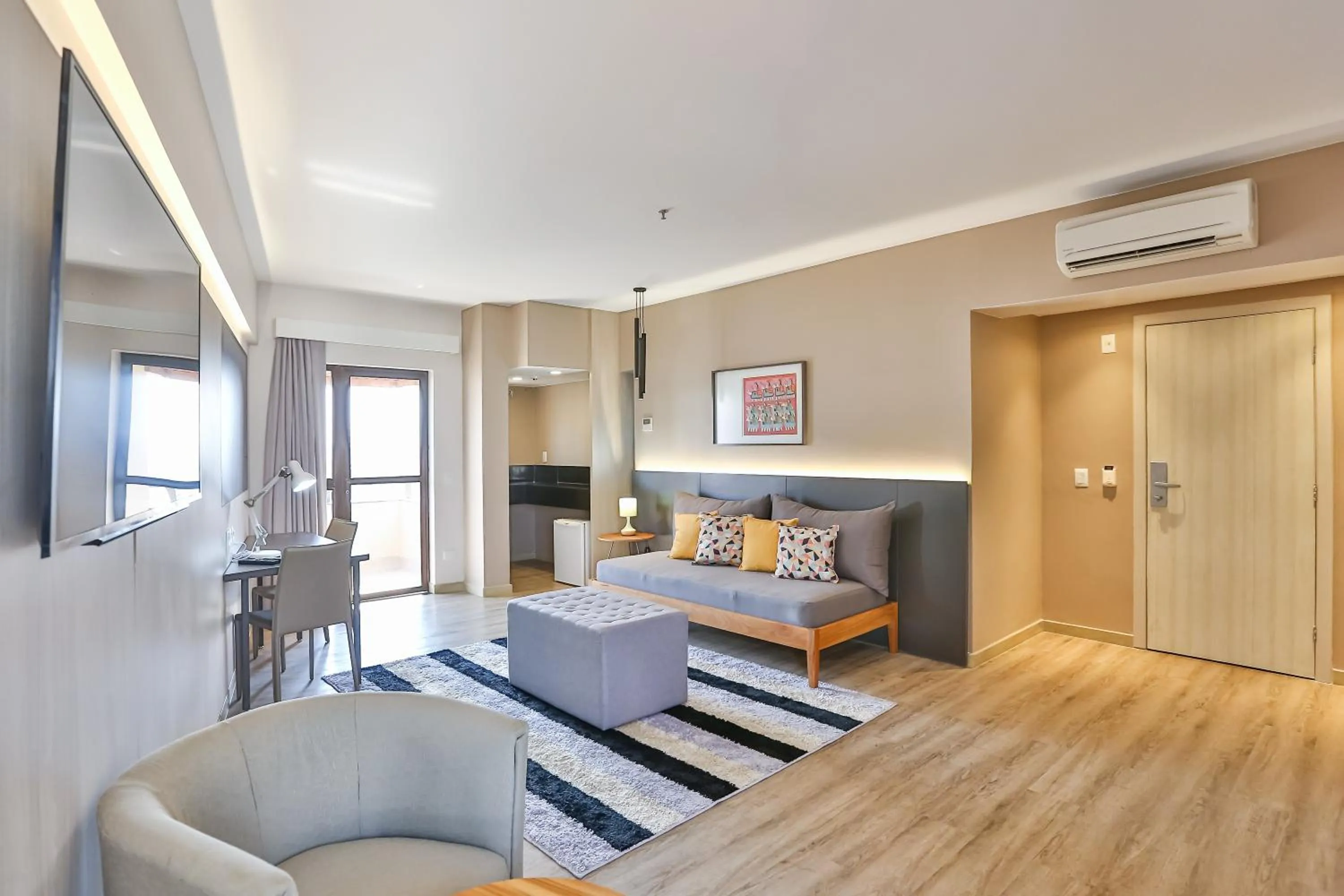 Seating area, Bed in San Marino Hotel