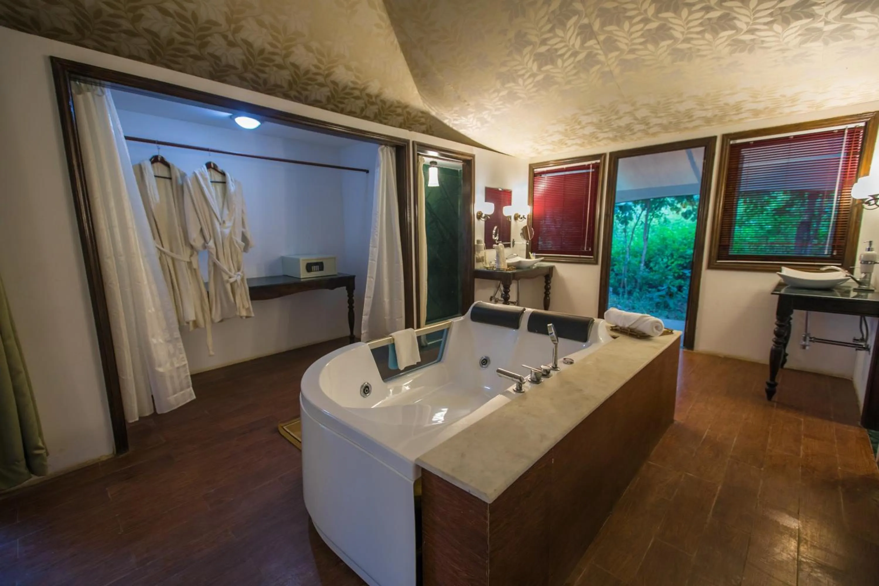 Bathroom in Tuli Veer Bagh Resort