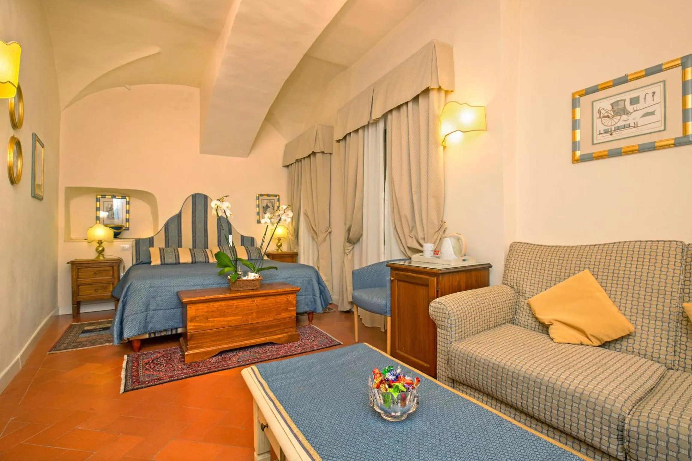 TV and multimedia, Bed in La Casa Del Garbo - Luxury Rooms & Suite