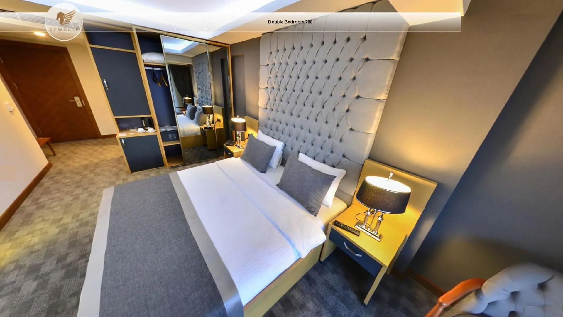 Bed in New Gate Hotel