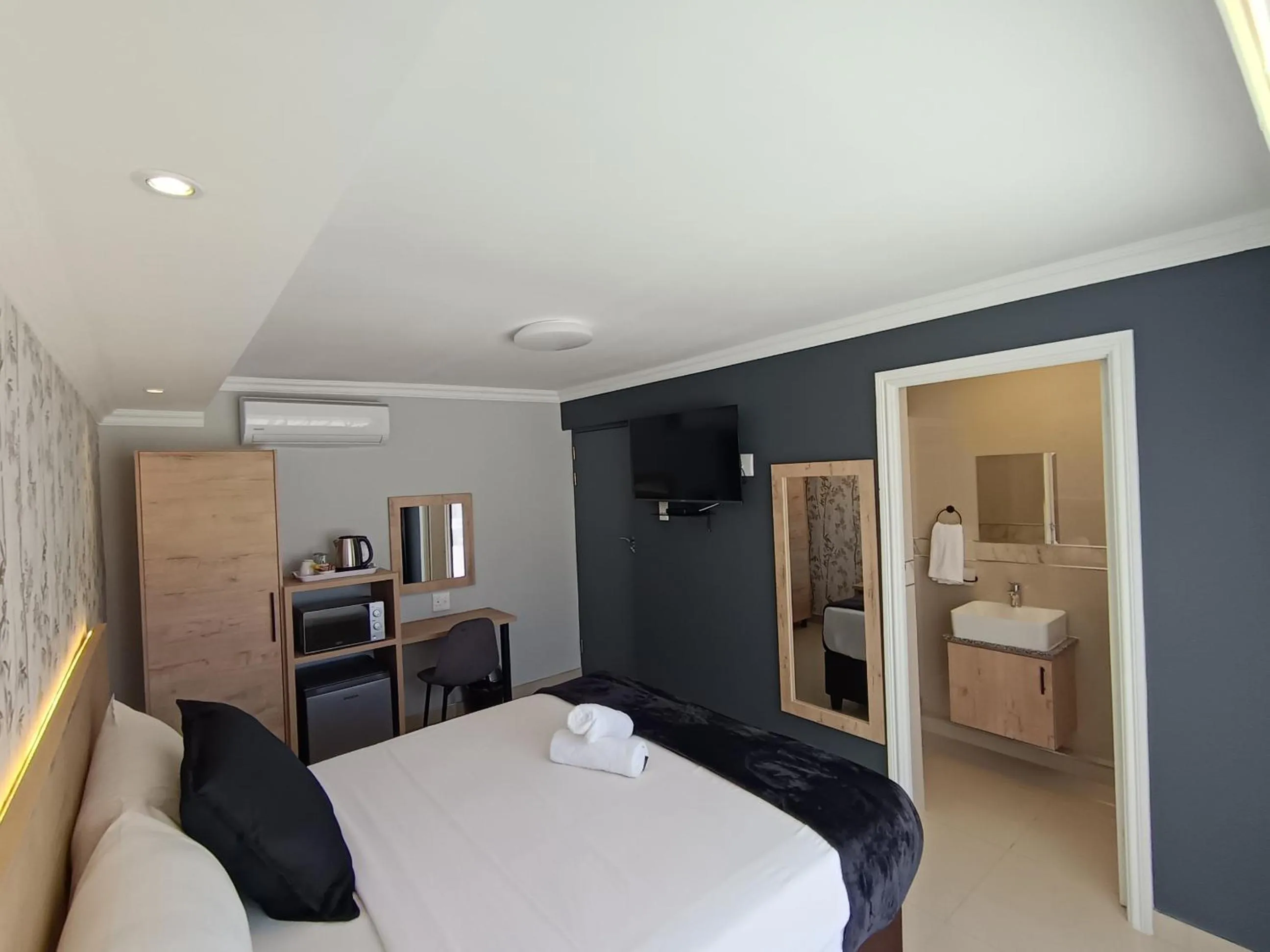 Bed in Bayside Hotel Empangeni