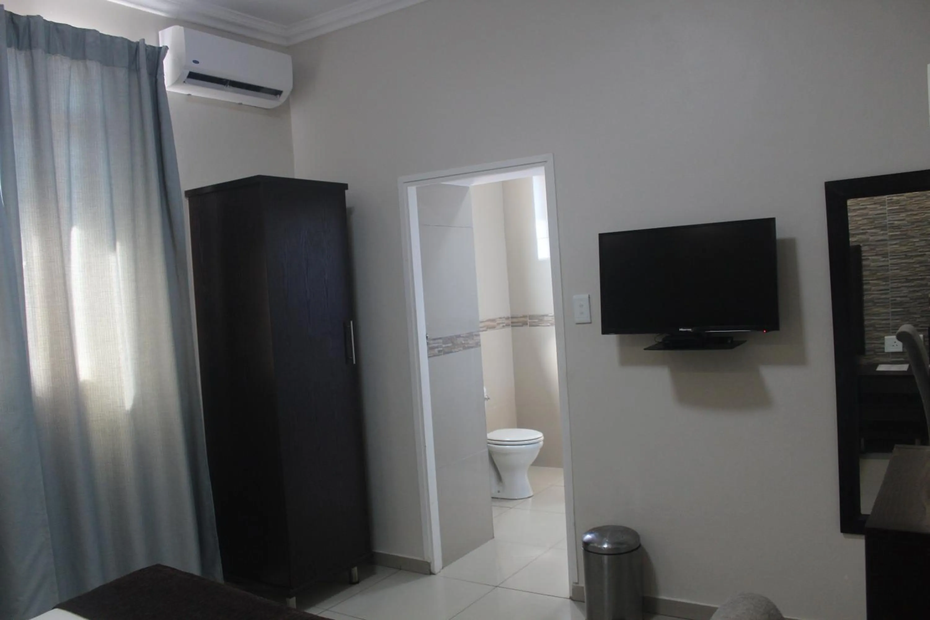 Toilet in Bayside Hotel Empangeni