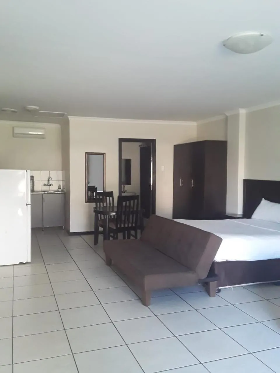 air conditioner, Bed in Bayside Hotel Empangeni