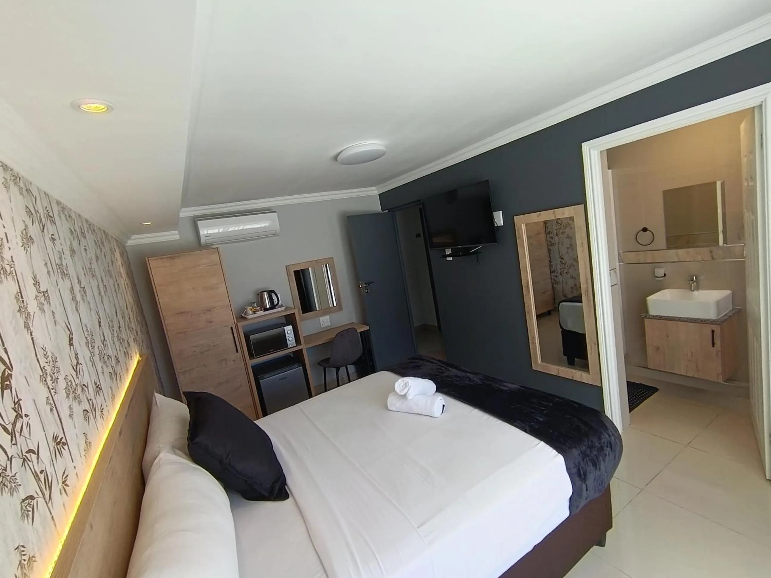 Bed in Bayside Hotel Empangeni