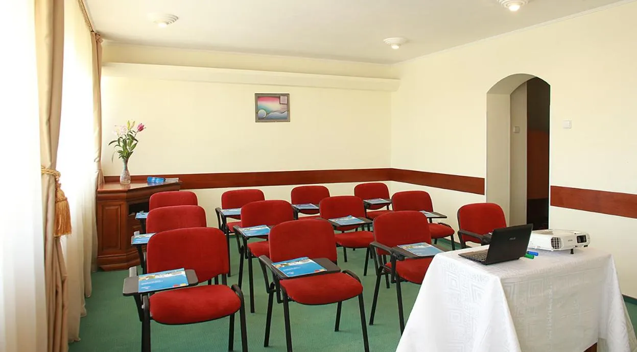 Meeting/conference room in Hotel Moldova