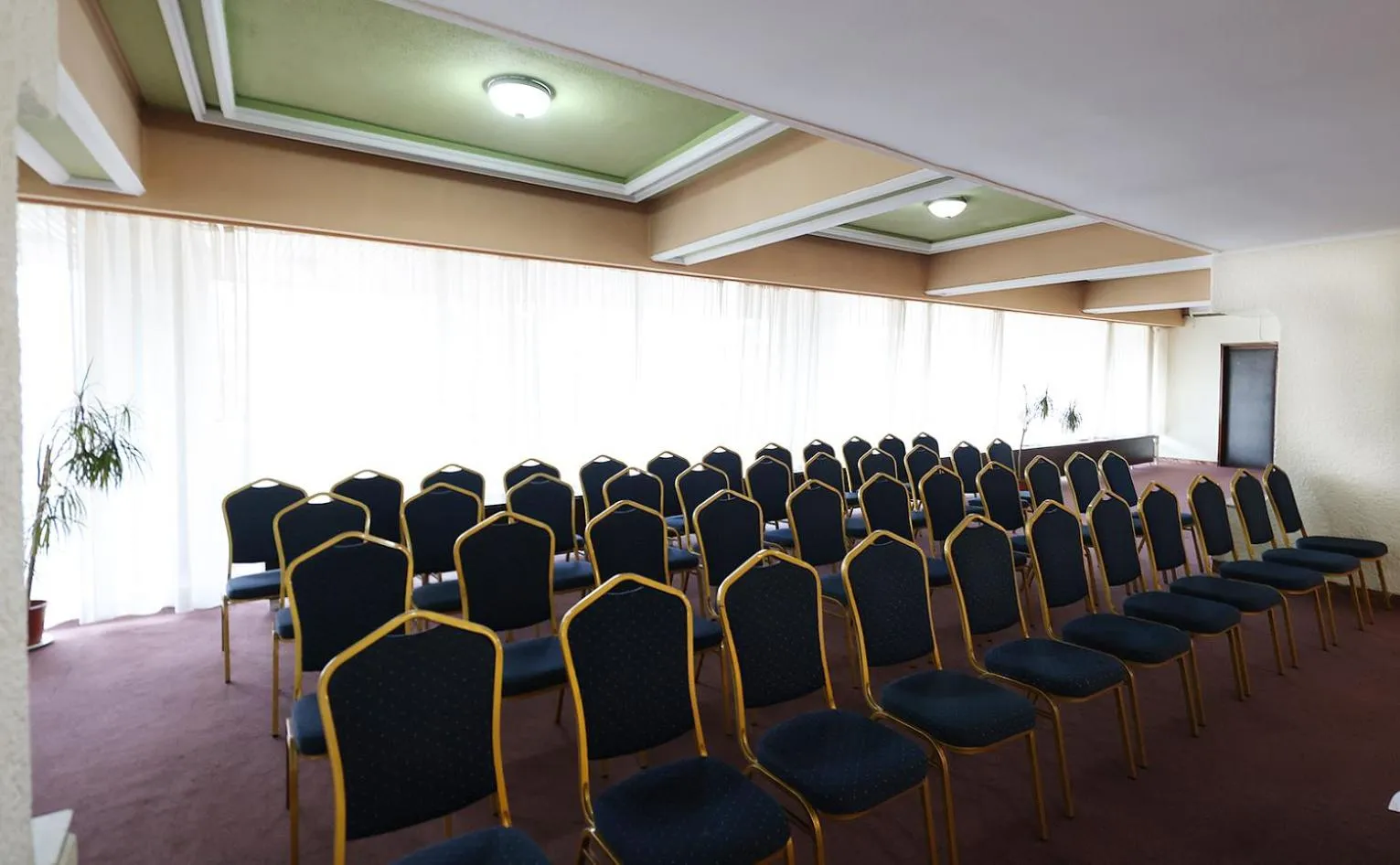 Meeting/conference room in Hotel Moldova