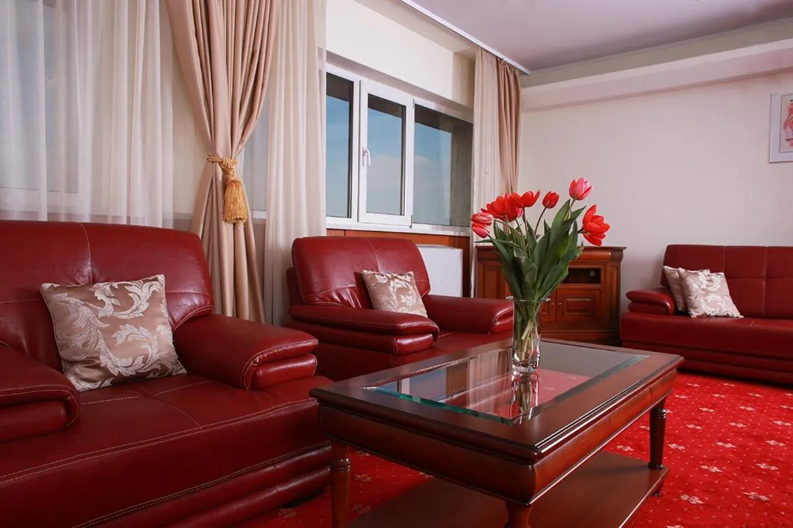 Living room in Hotel Moldova