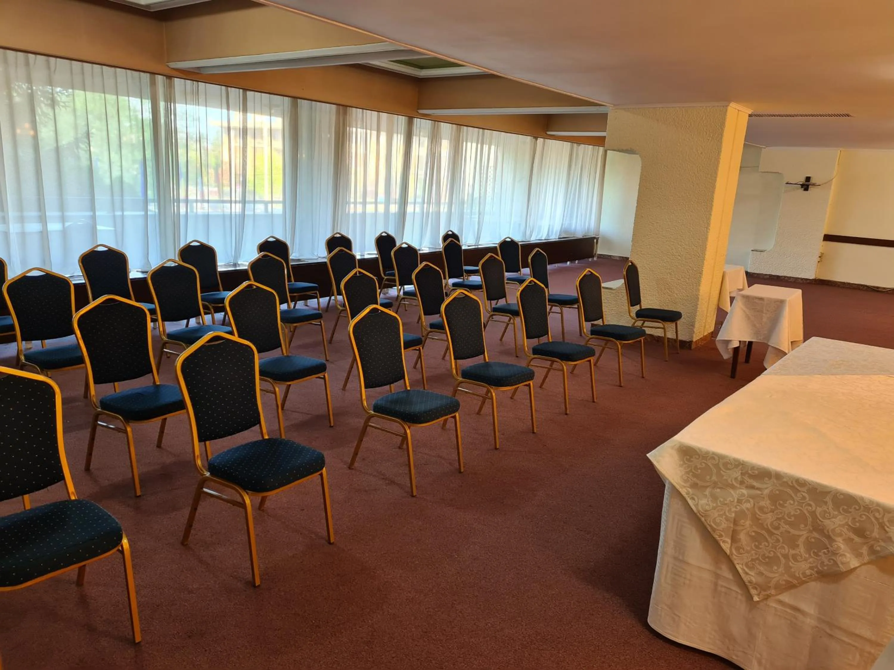 Meeting/conference room in Hotel Moldova