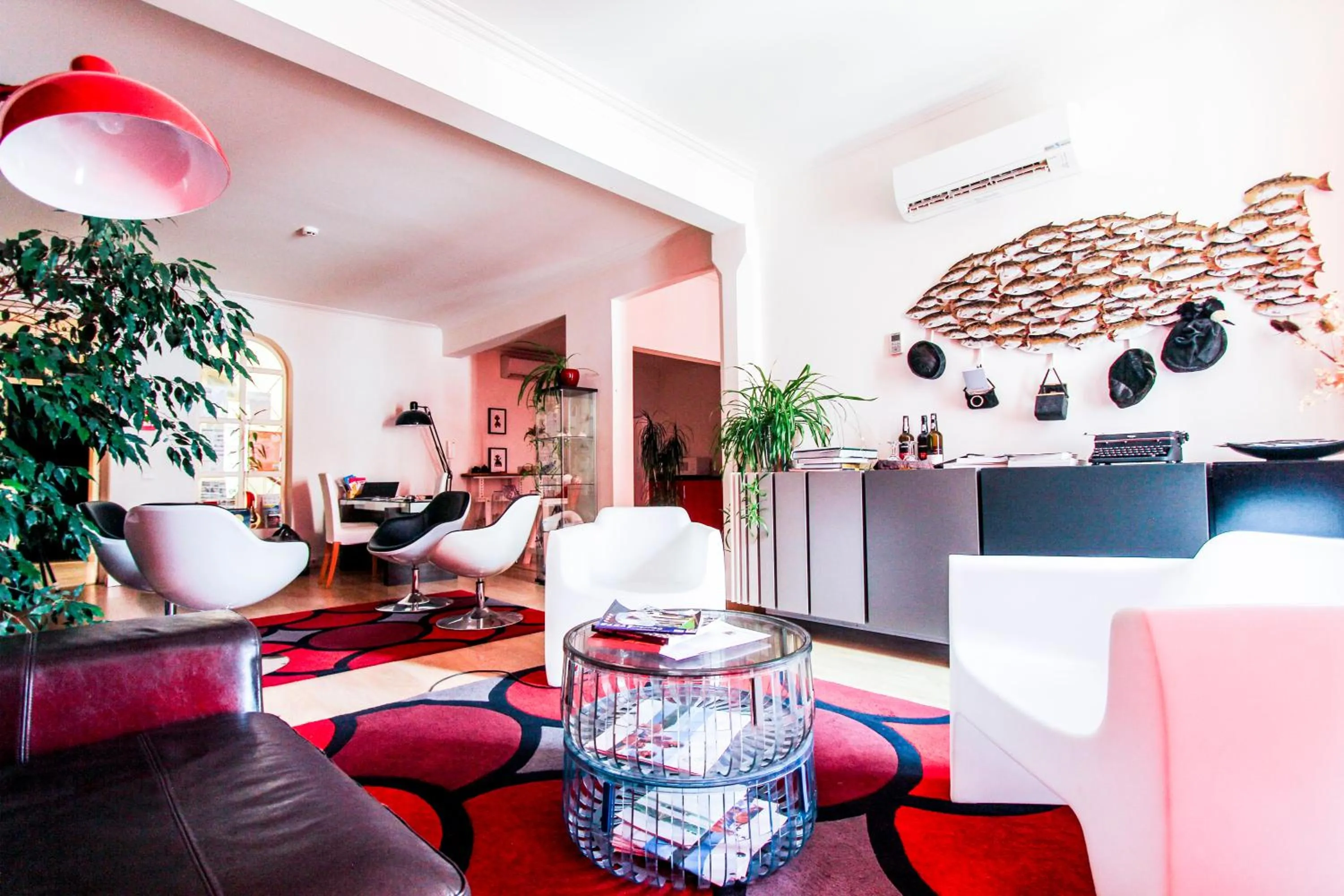 Lounge or bar in Evora Inn