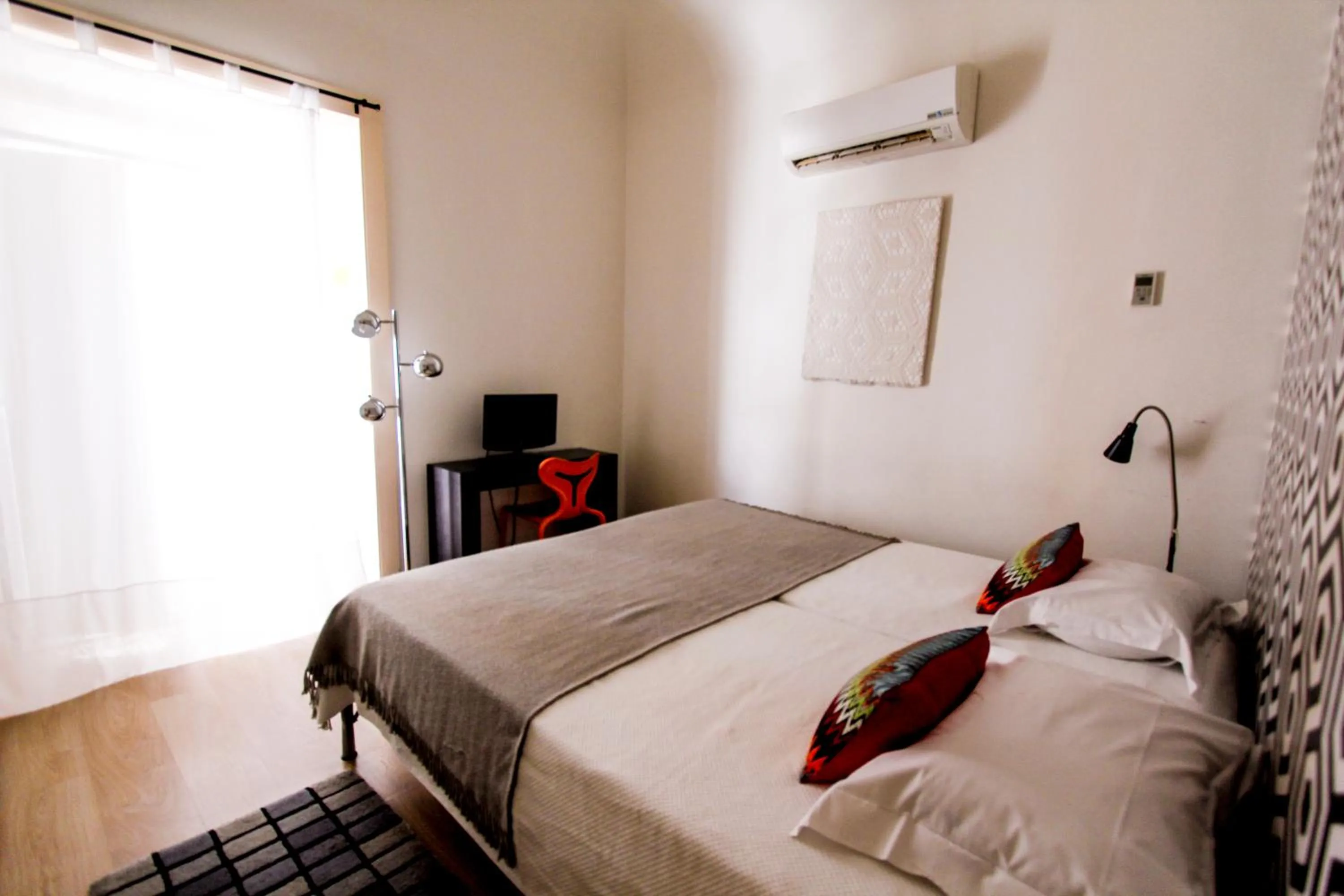 Bedroom, Bed in Evora Inn