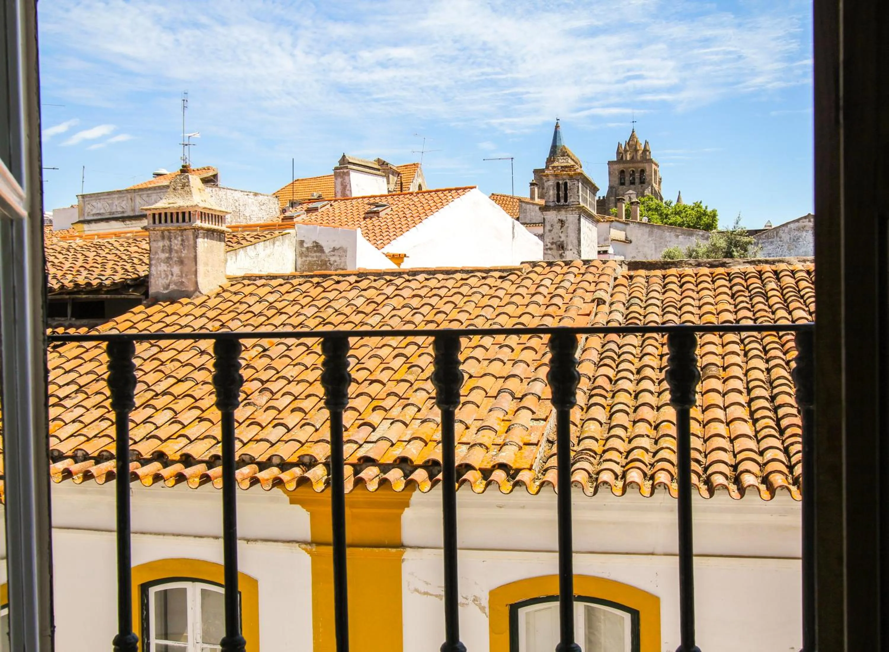 City view in Evora Inn