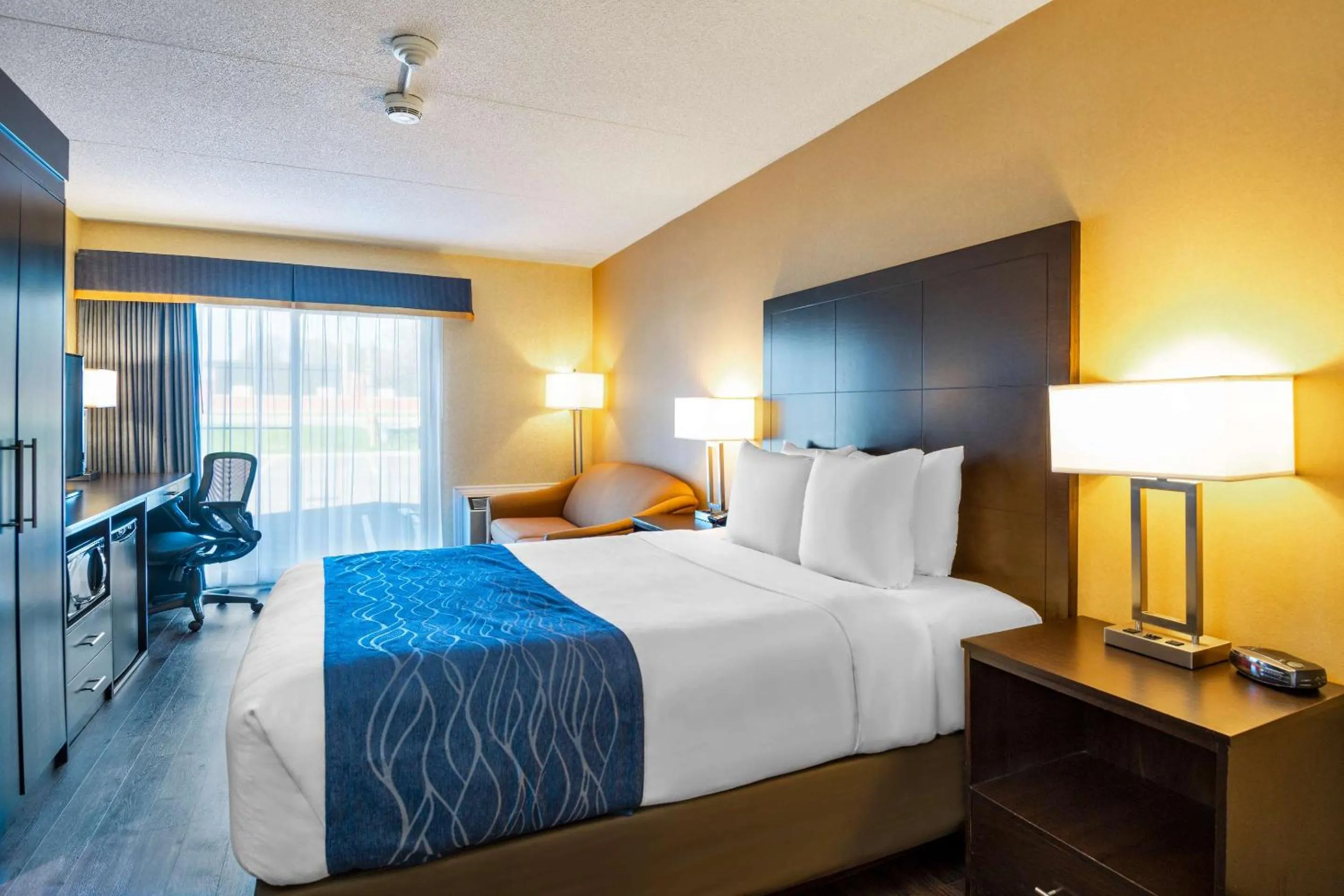 Bedroom, Bed in Comfort Inn
