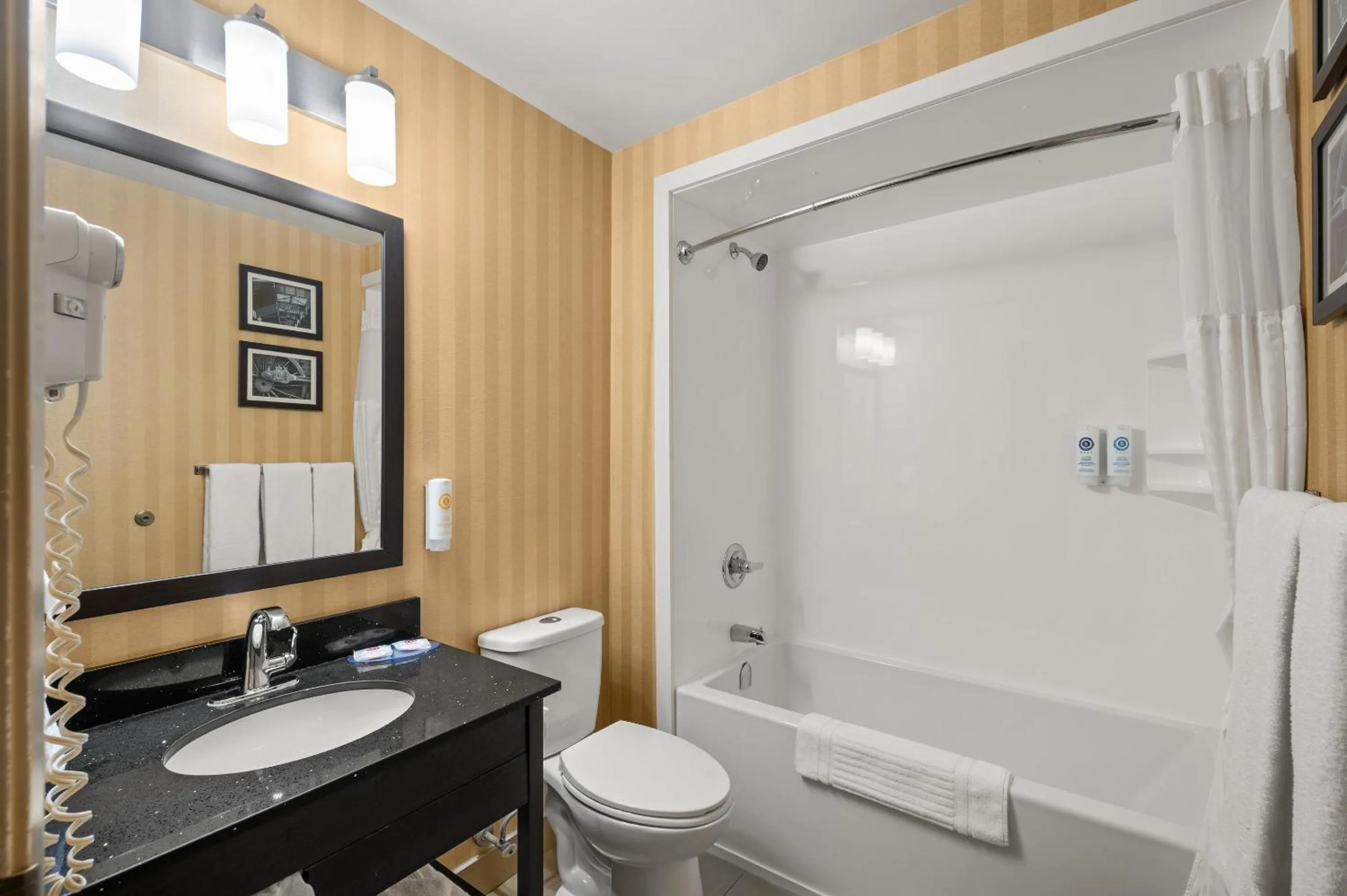 Bedroom in Comfort Inn