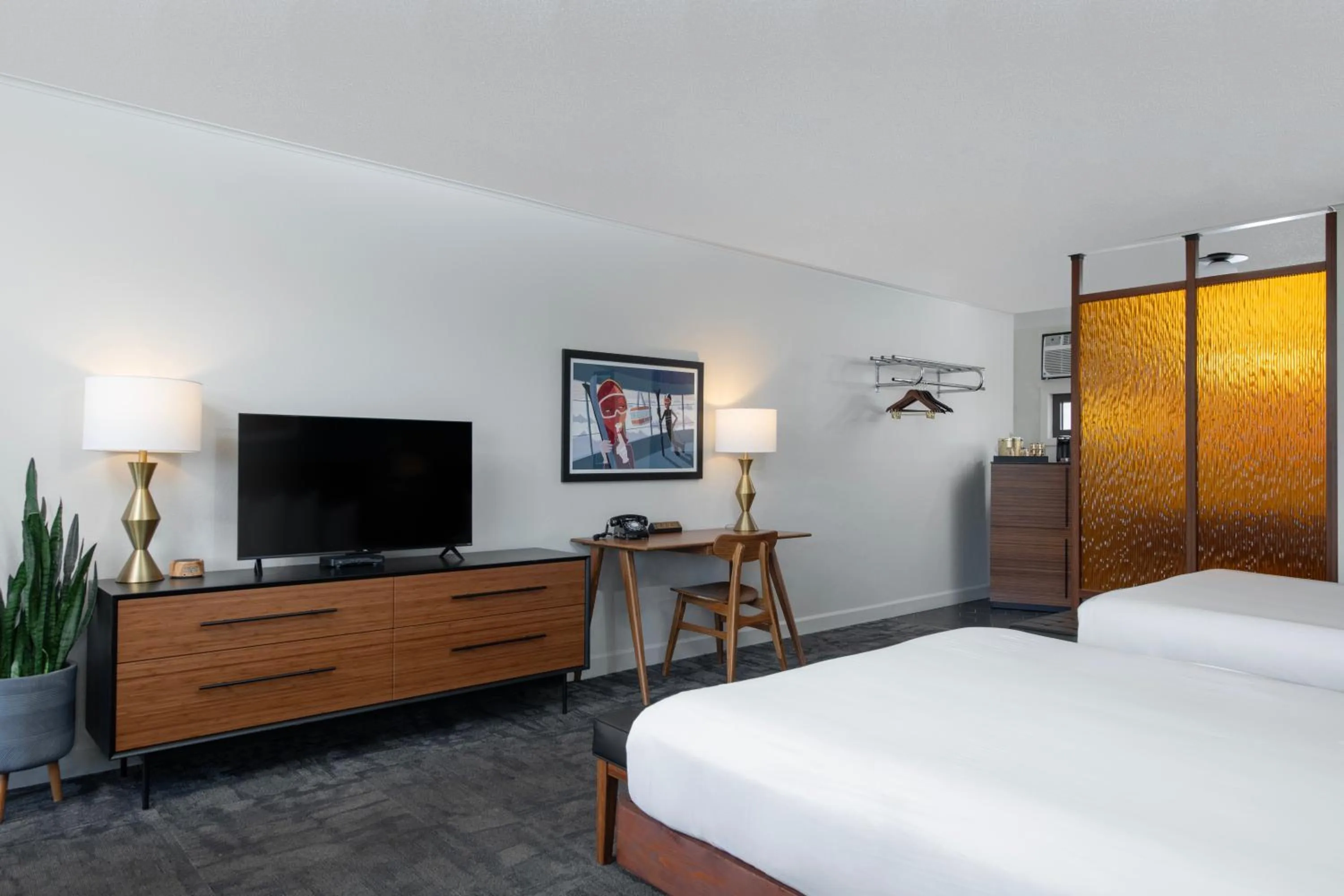 Bed in Sapphire Motel Midtown Bozeman