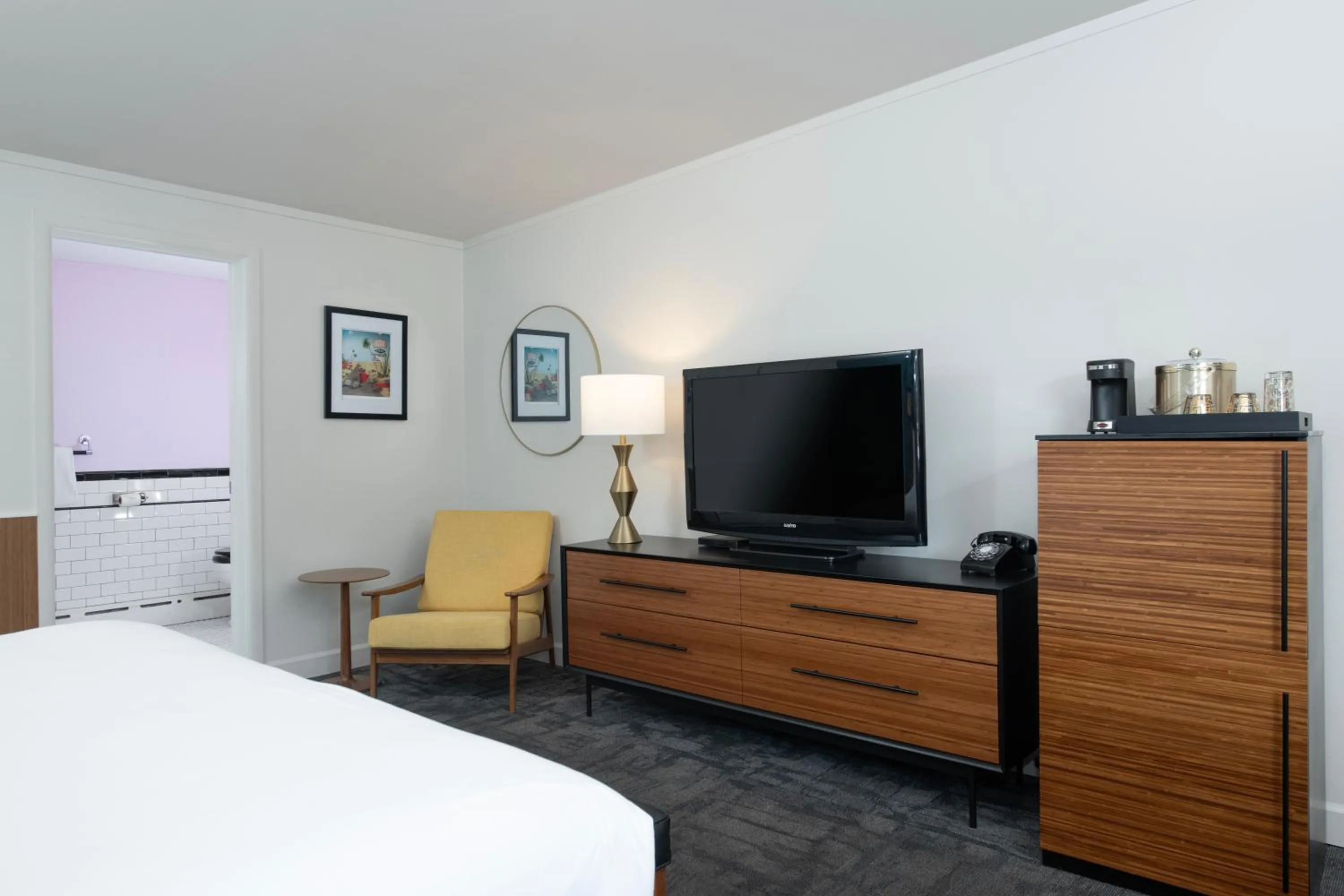 Bed in Sapphire Motel Midtown Bozeman