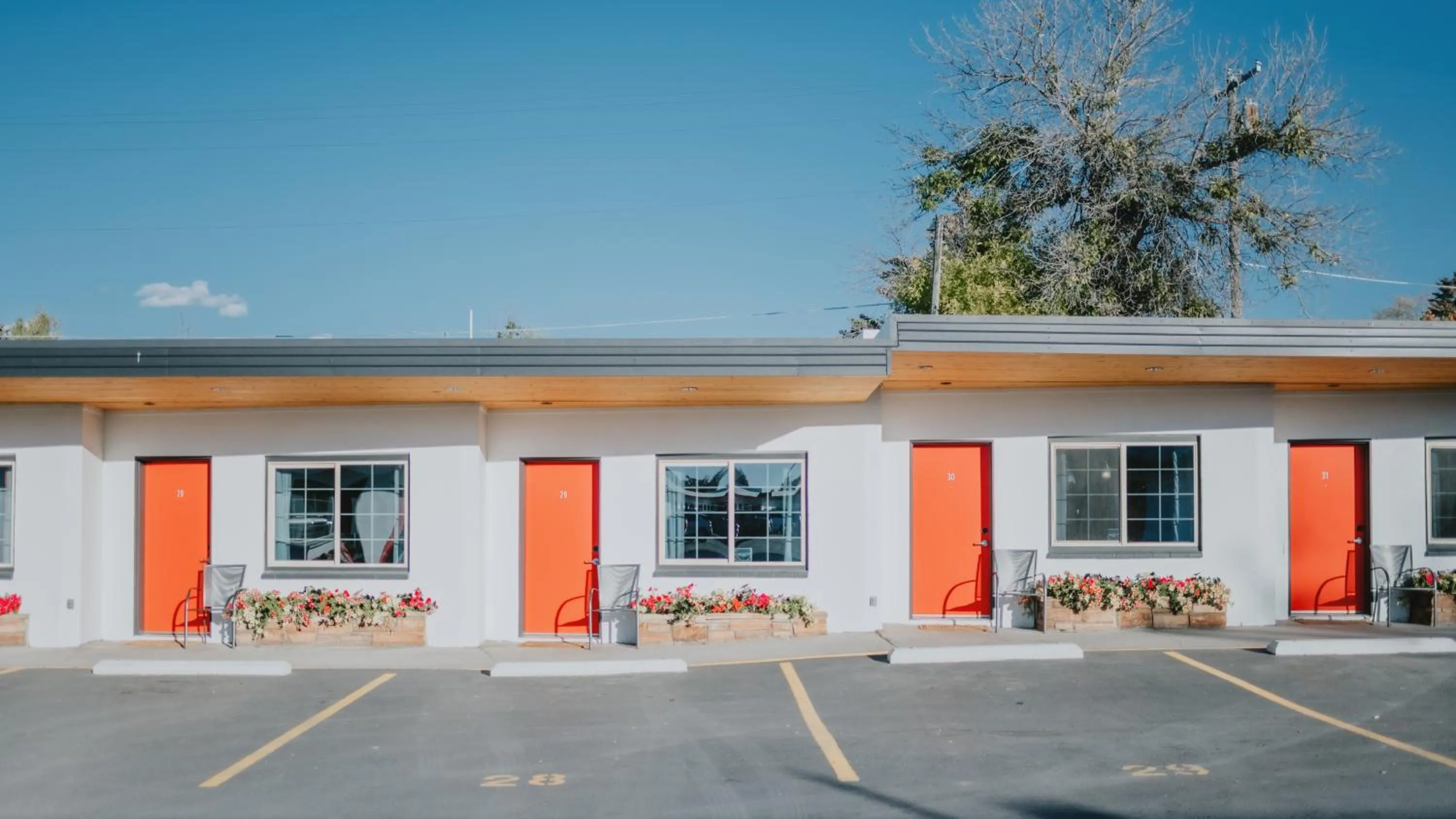 Property building in Sapphire Motel Midtown Bozeman