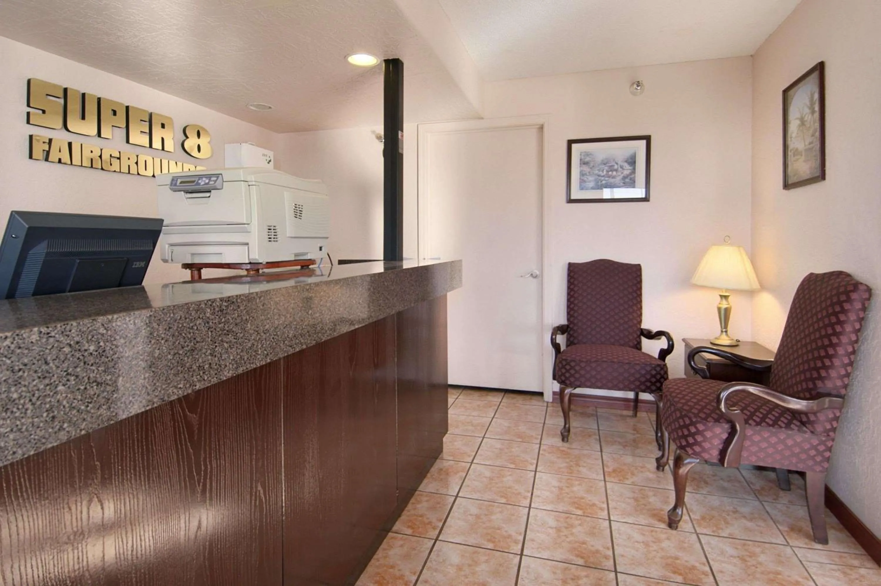 Lobby or reception in Super 8 by Wyndham Oklahoma Fairgrounds