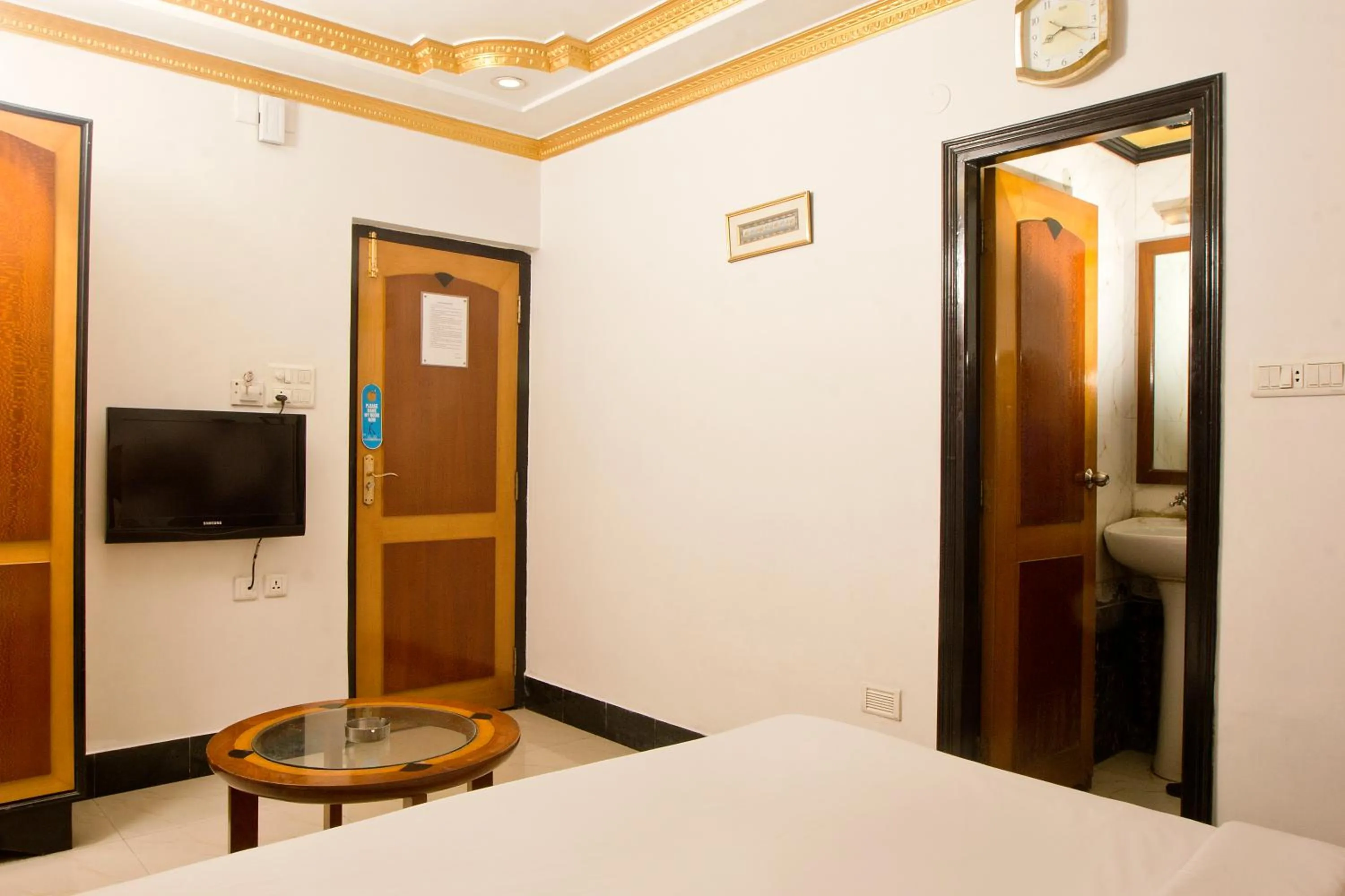 TV and multimedia, Bed in Hotel White House