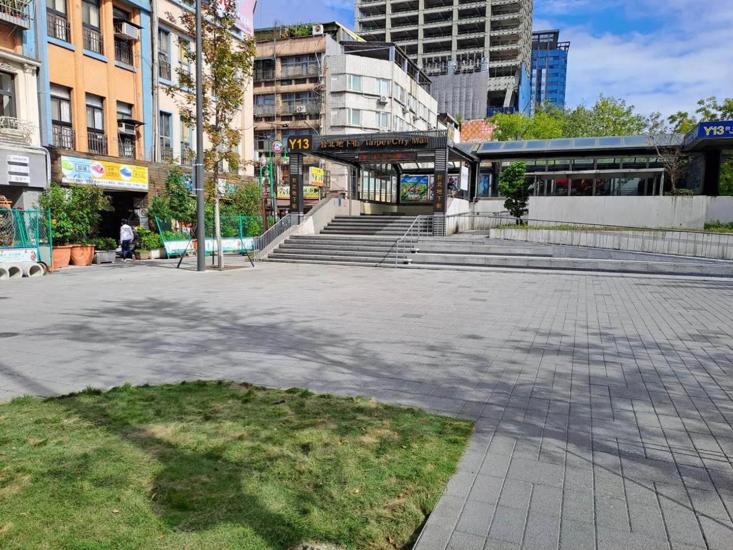 Neighbourhood in Old Door Hostel & Bar