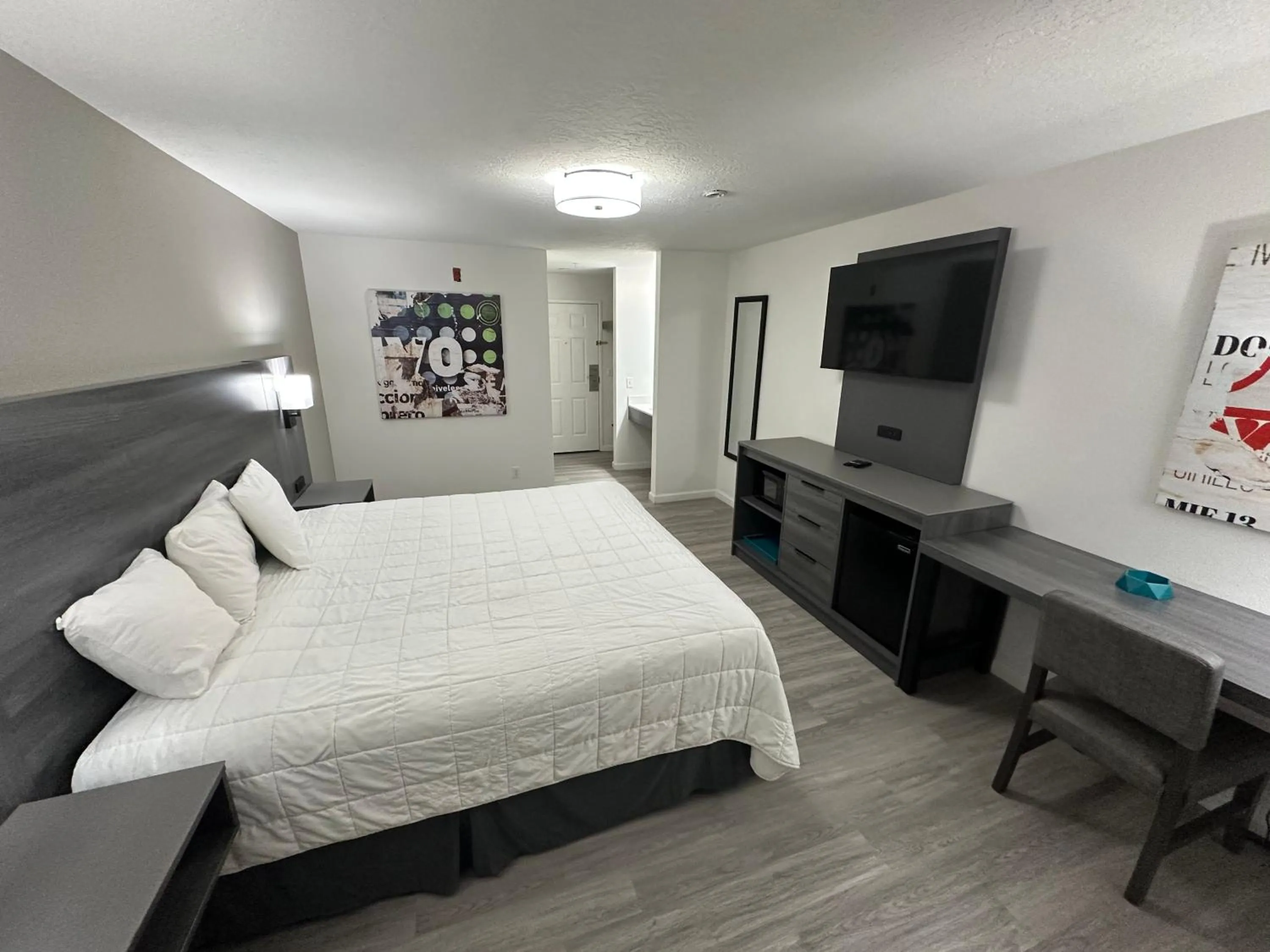 Bed in Quality Inn Carlin