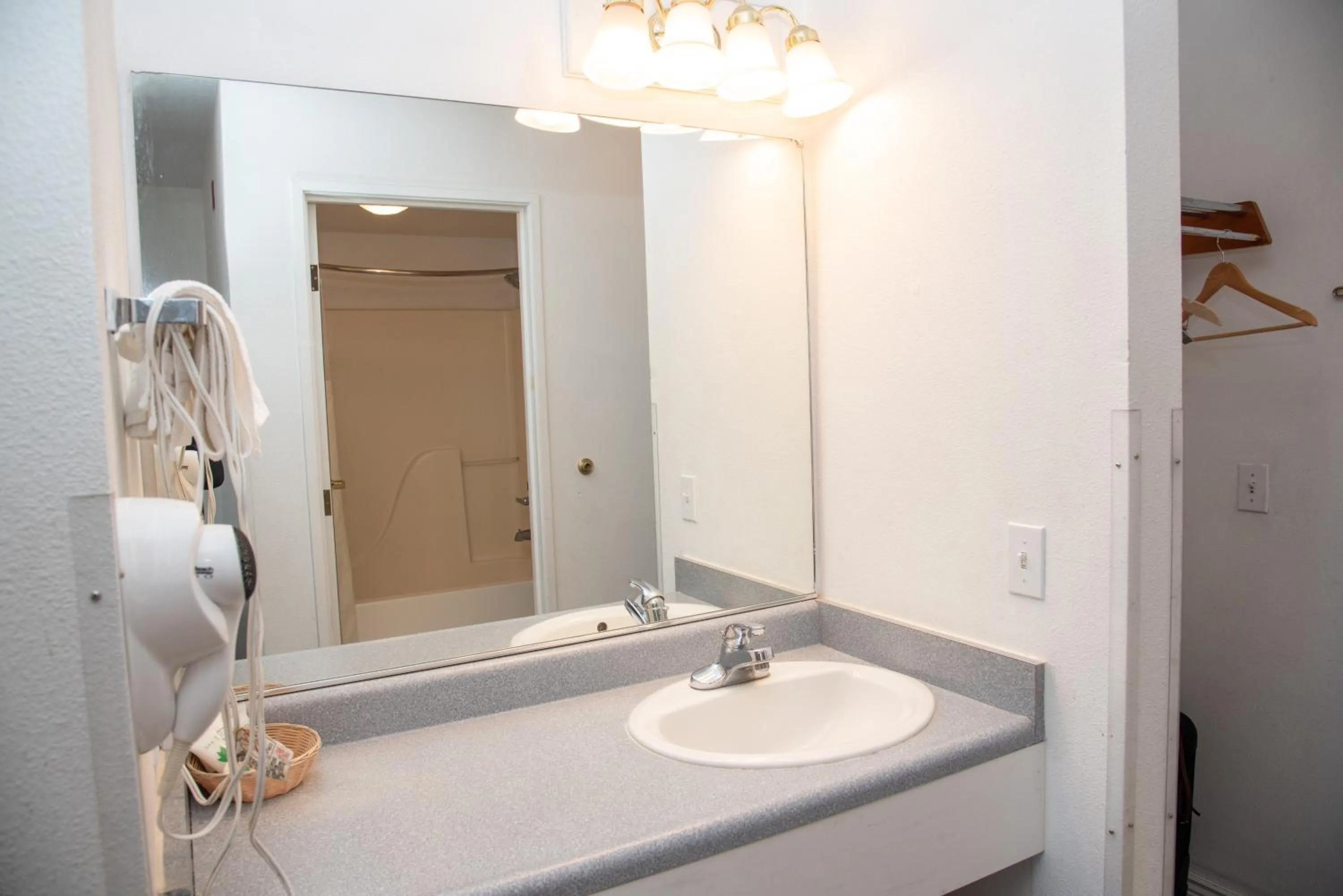 Traveler's Inn Carlin NV near Elko