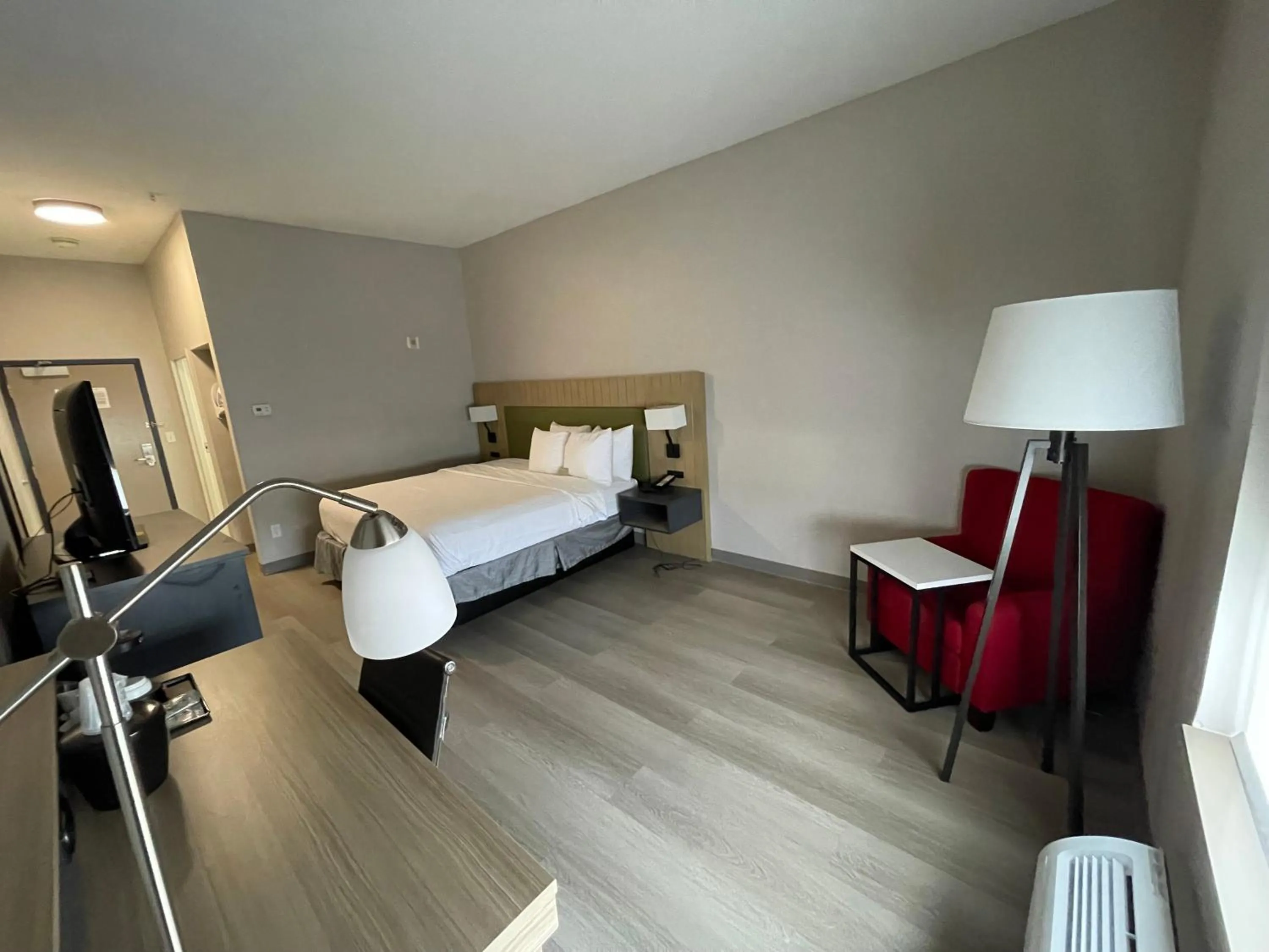 Photo of the whole room, Bed in Country Inn & Suites by Radisson, Midway - Tallahassee West