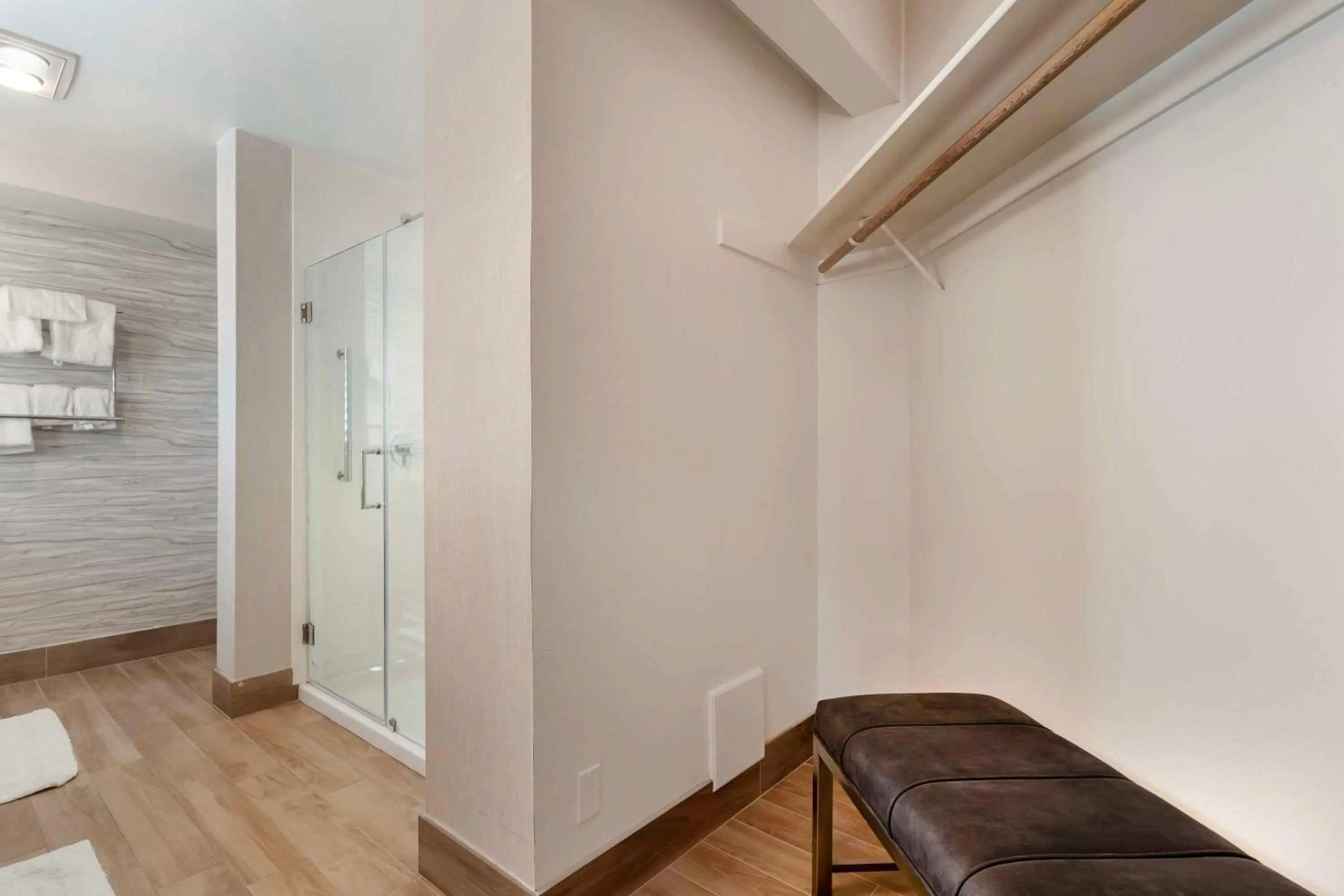 Bathroom in Best Western Plus Novato Oaks Inn