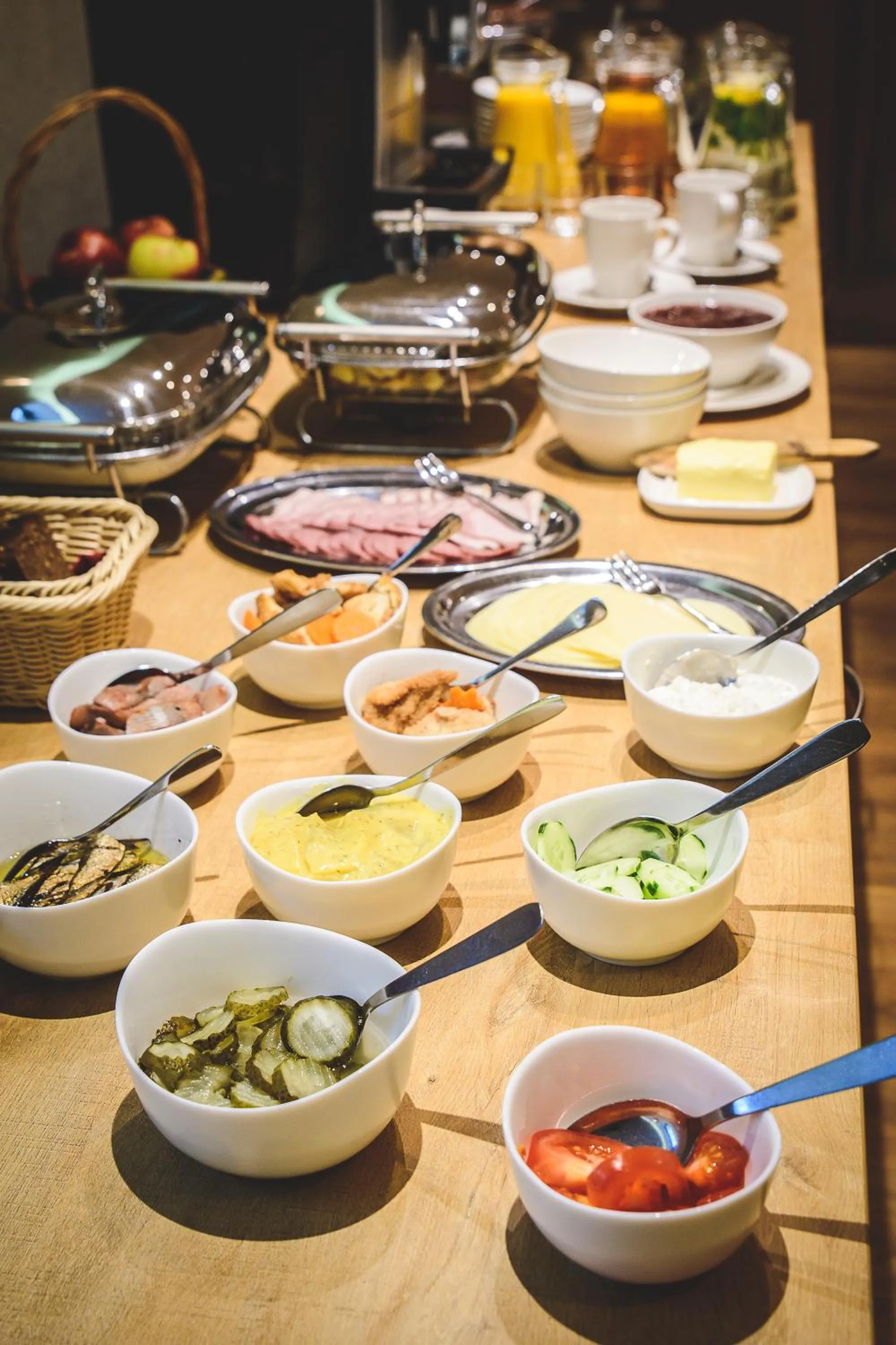 Restaurant/places to eat in Hotel Karupesa