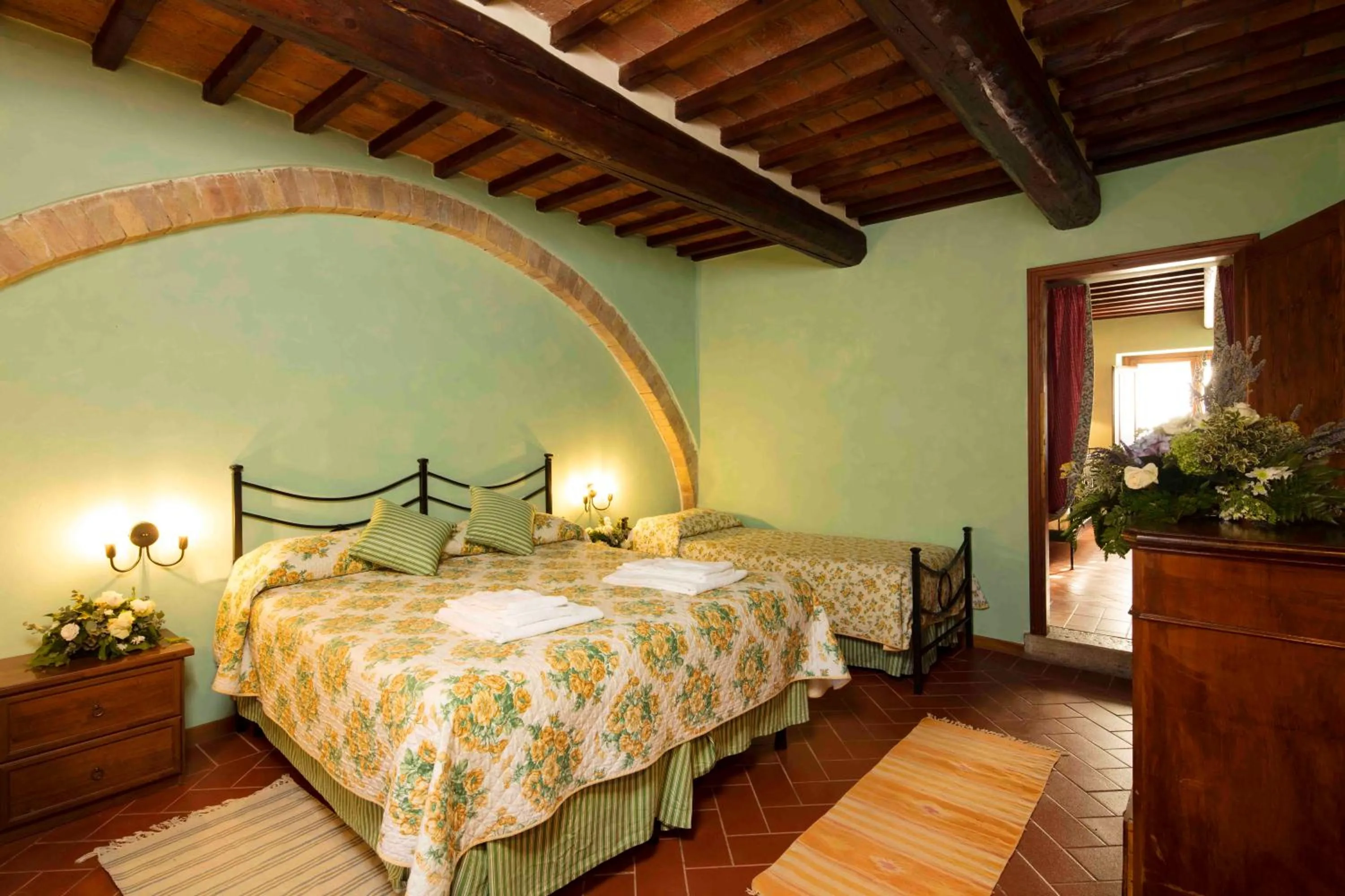 Bedroom, Bed in Castello di Titignano