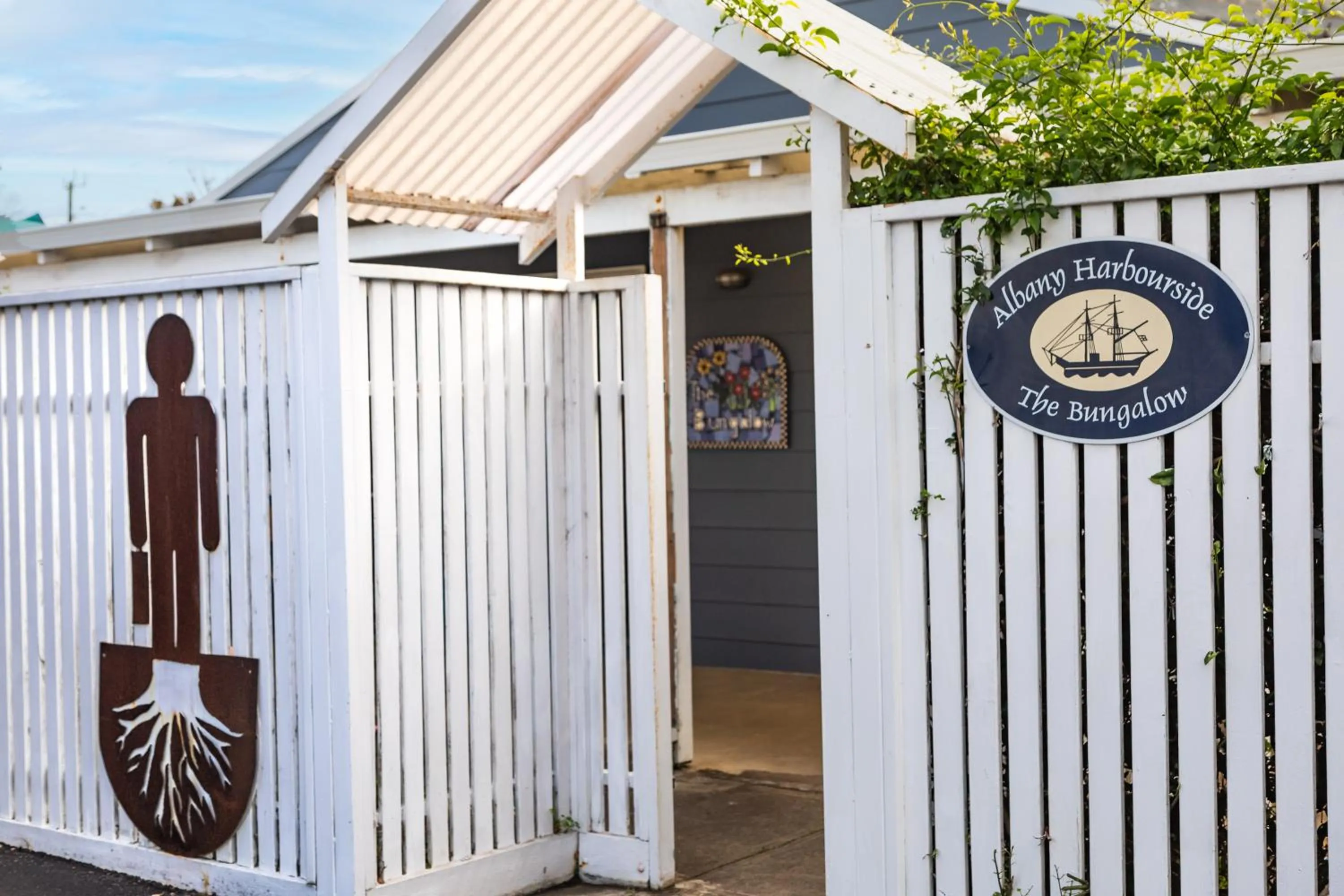 Facade/entrance in Albany Harbourside Apartments And Houses