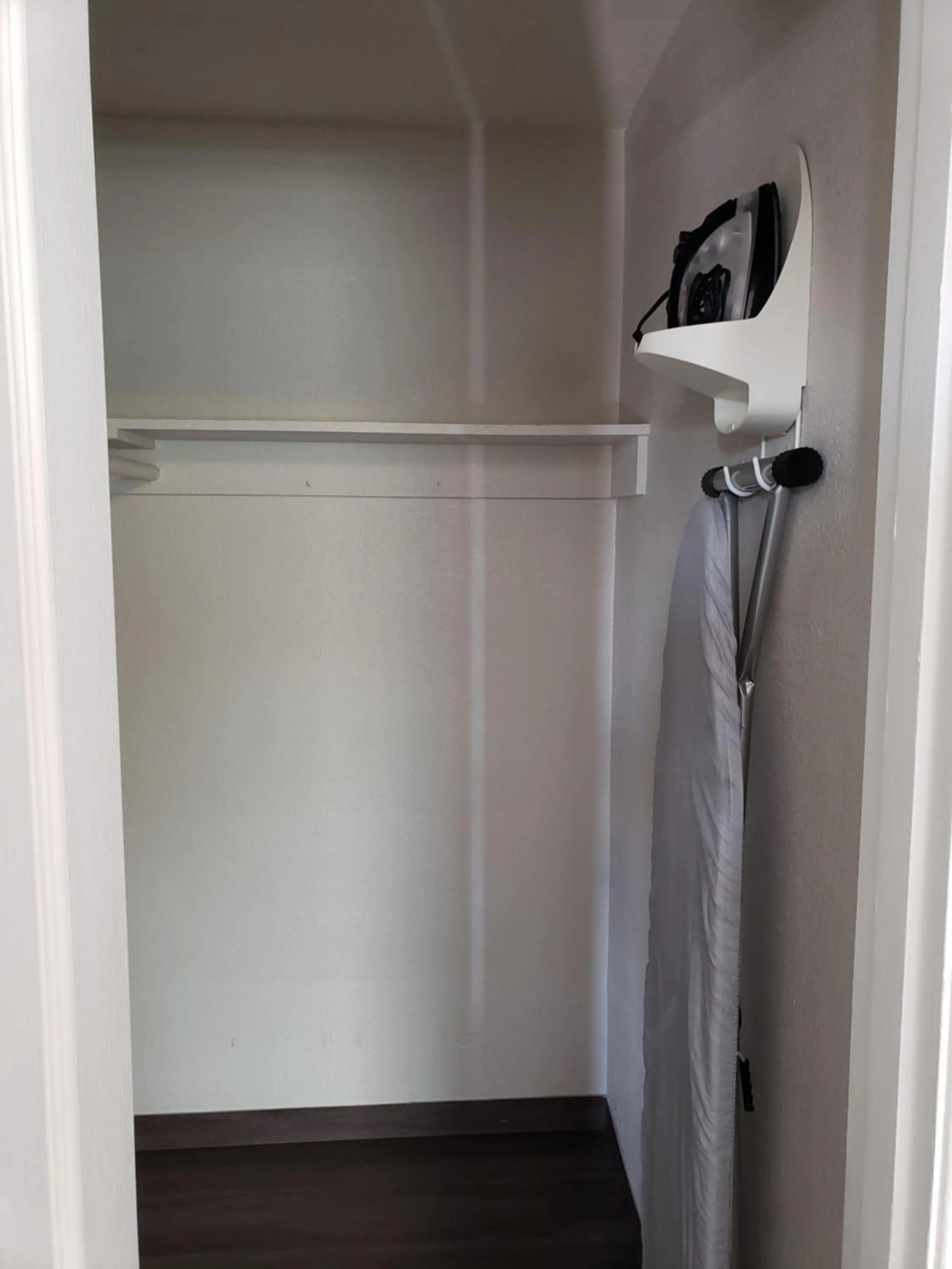 Classic Inn and Suites