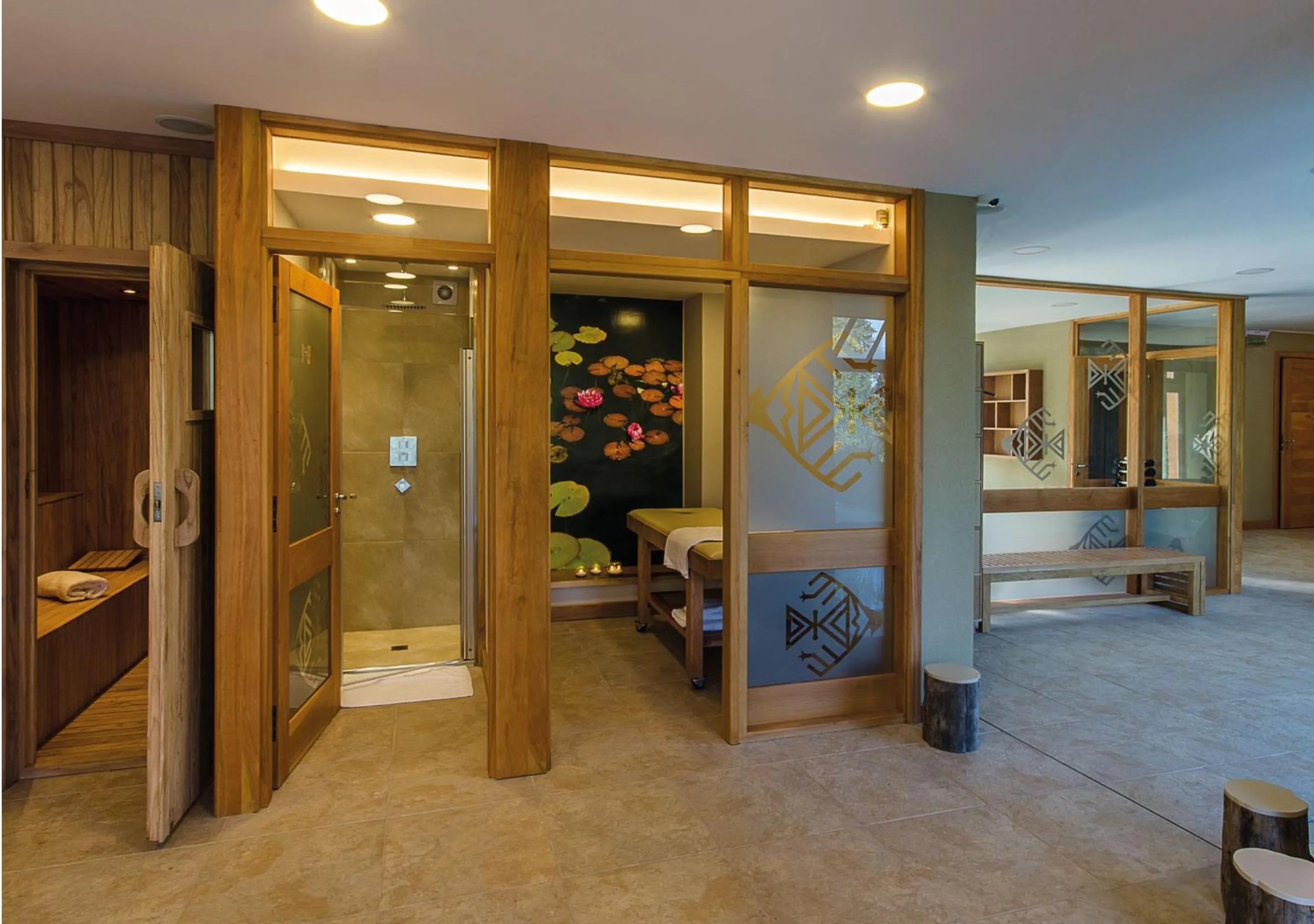 Massage in Huenú by DOT Boutique