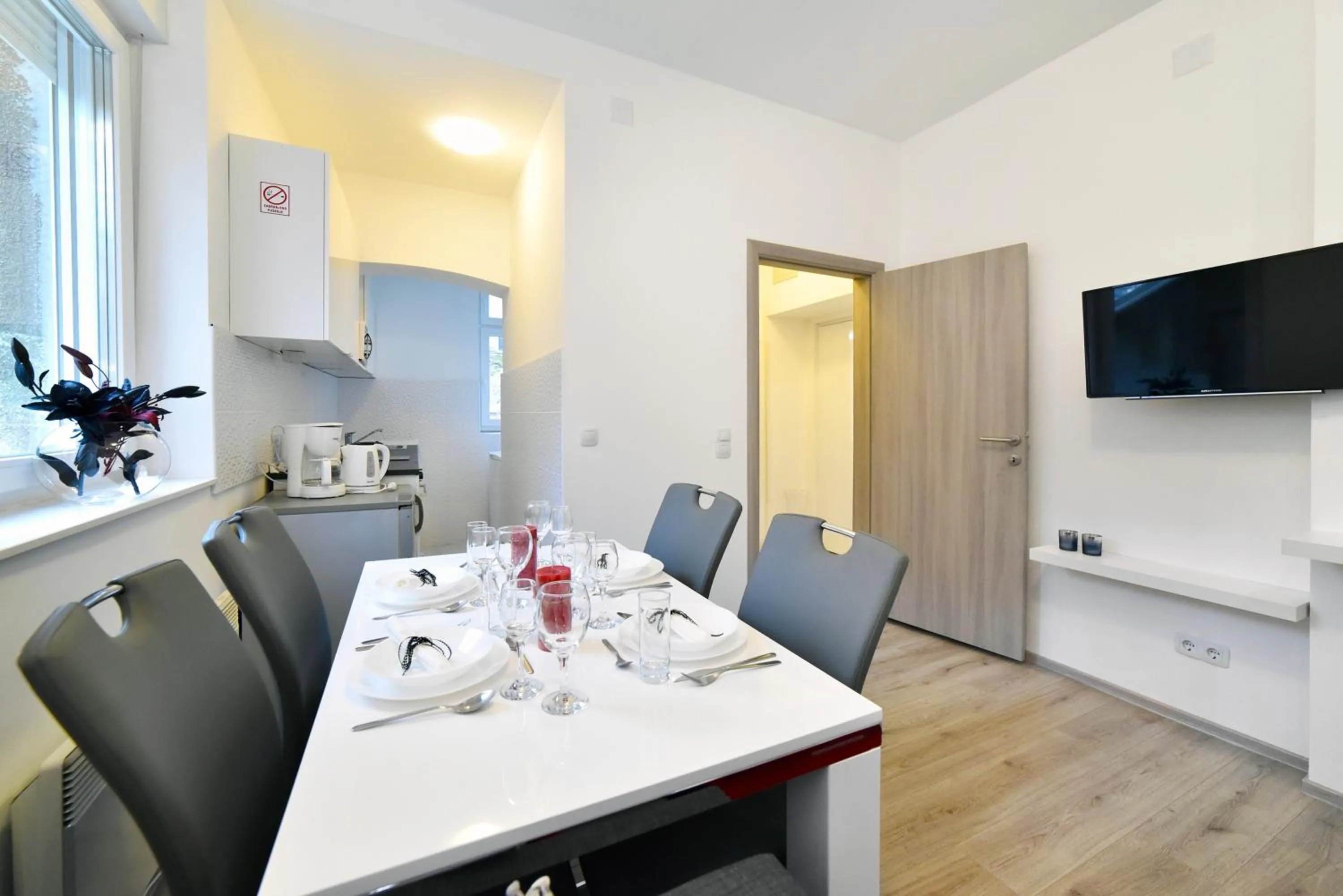 Dining area in Apartment Sermazi