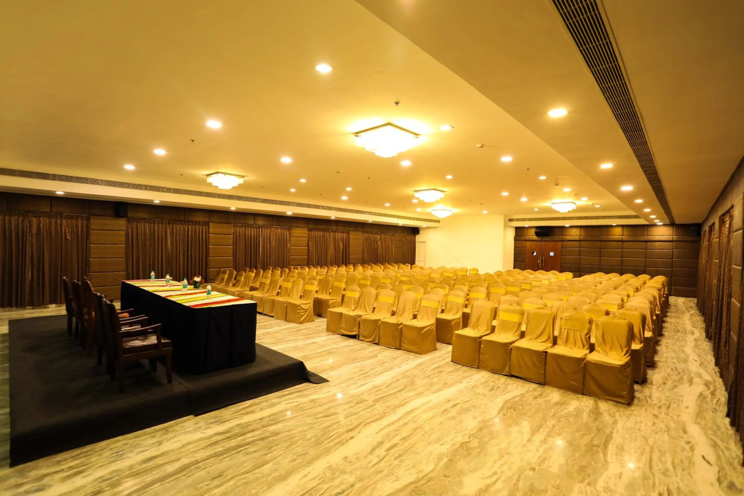 Banquet/Function facilities in Raj Park Hotel Chennai