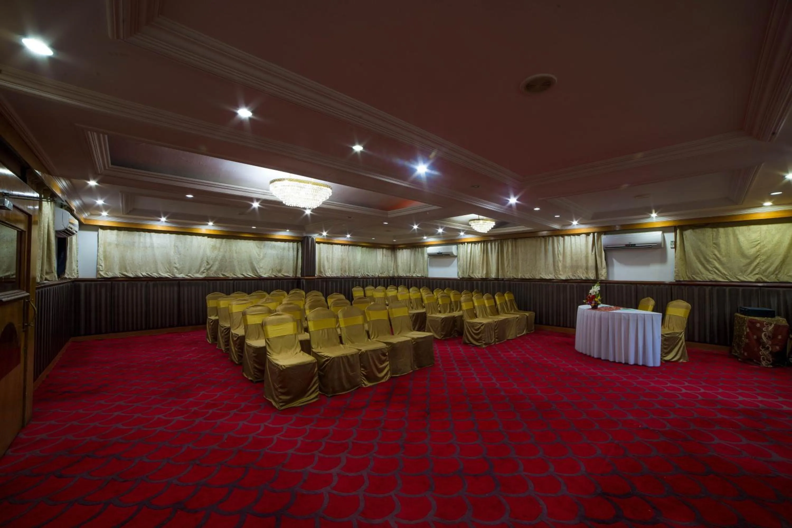 Meeting/conference room in Raj Park Hotel Chennai