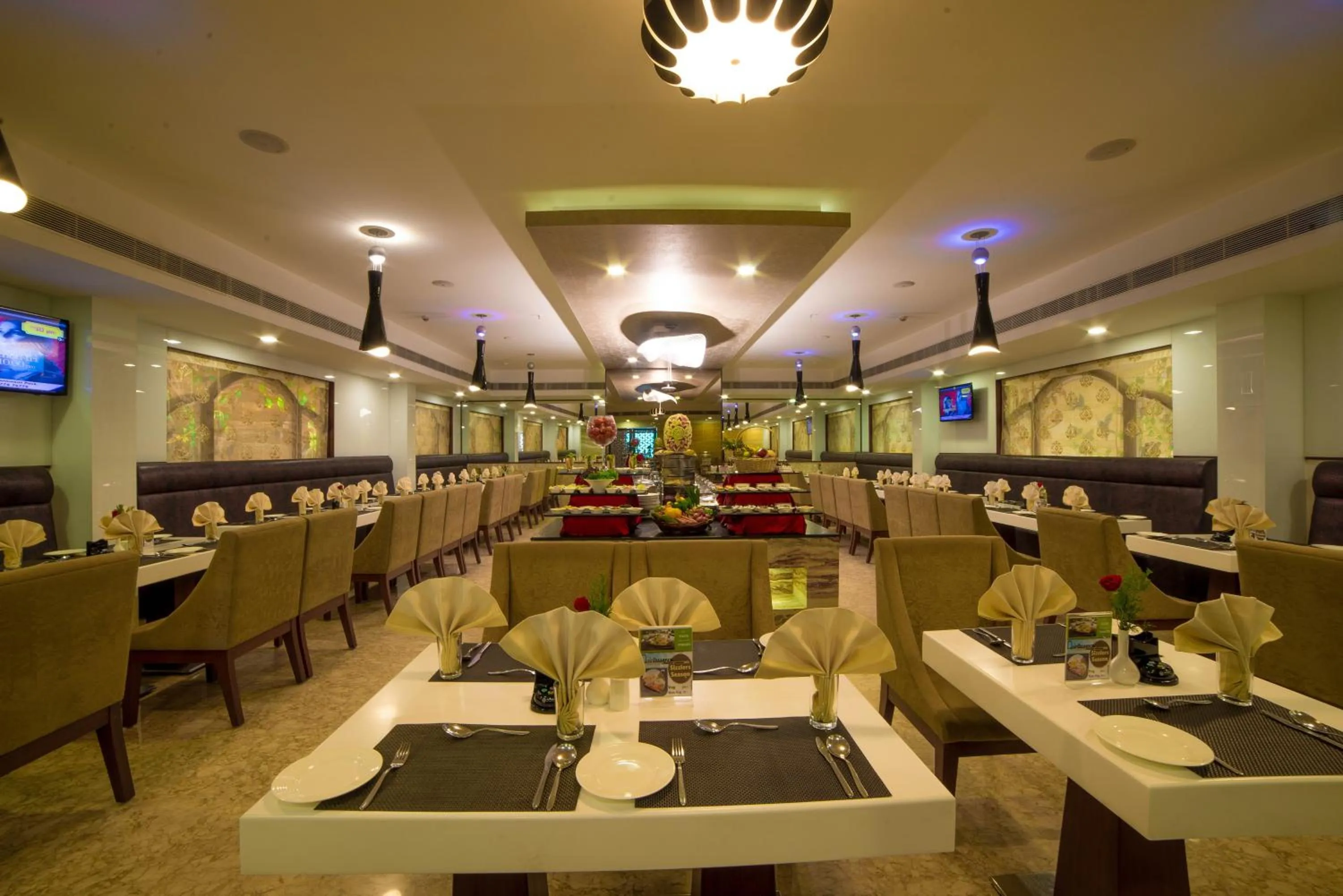 Restaurant/places to eat in Raj Park Hotel Chennai