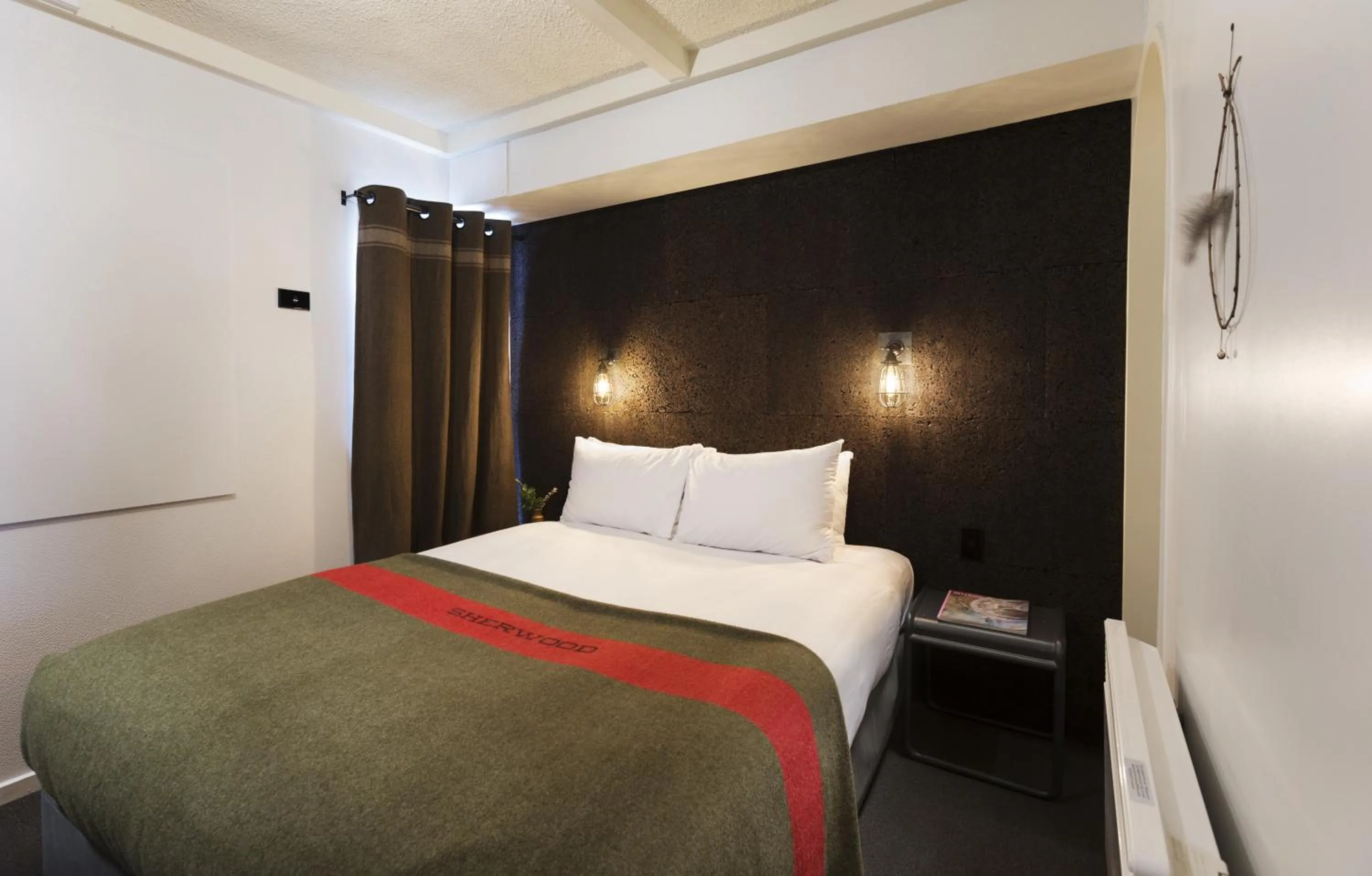 Bed in Sherwood Queenstown