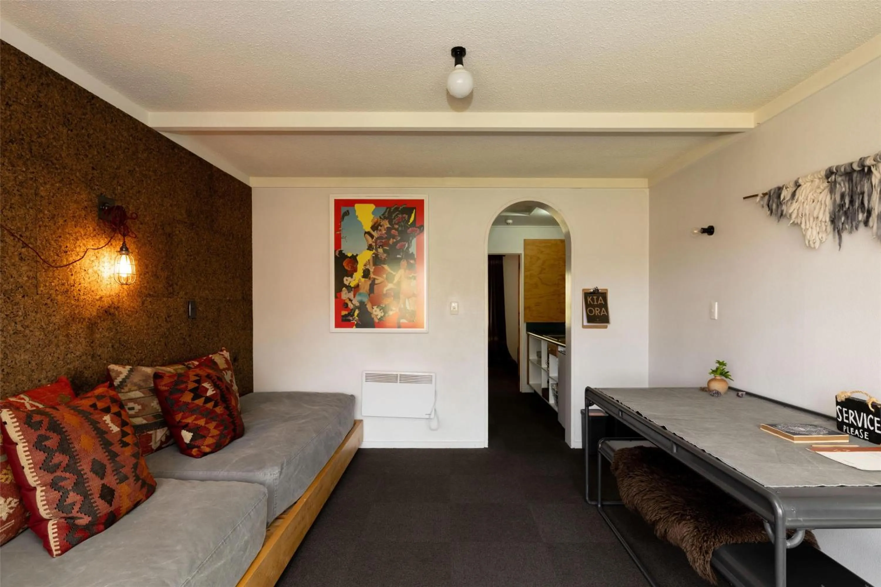 Photo of the whole room, Bed in Sherwood Queenstown