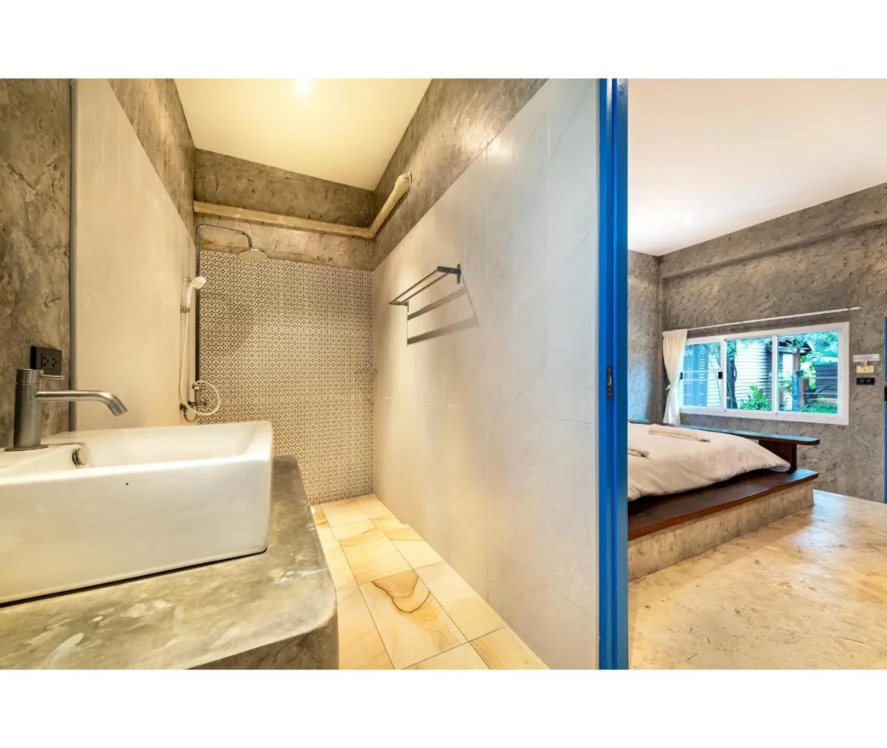 Bathroom, Bed in Mac Garden Resort